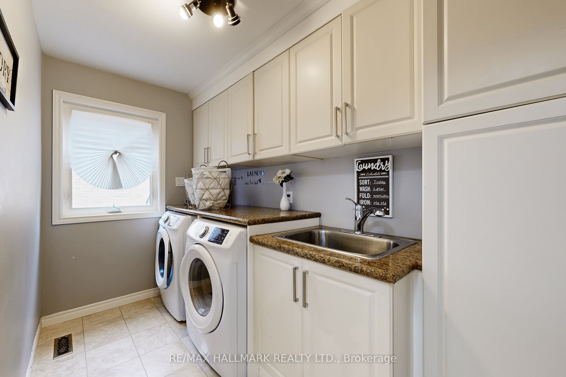 87 Autumn Way Property Photo 25