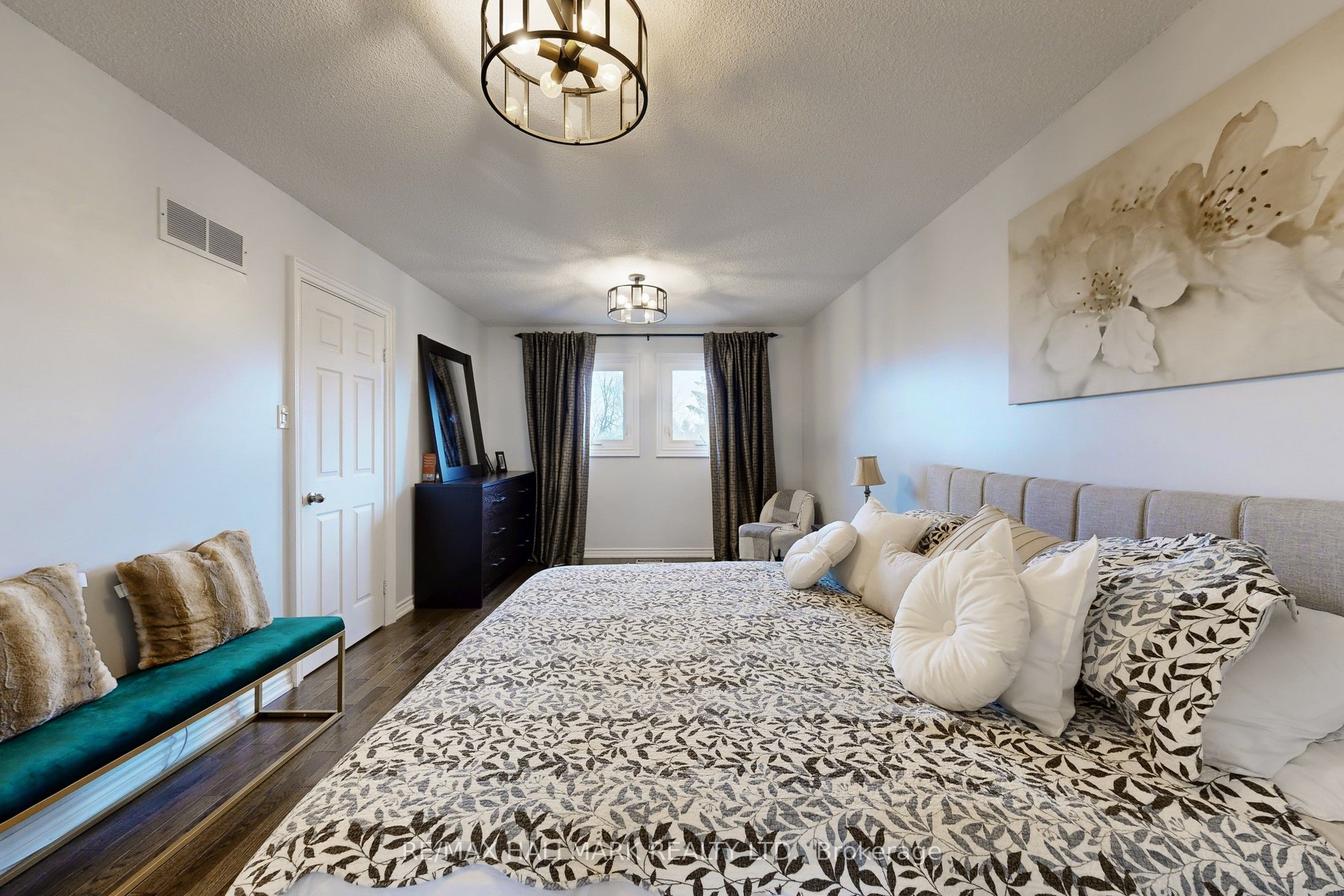 87 Autumn Way Property Photo 28