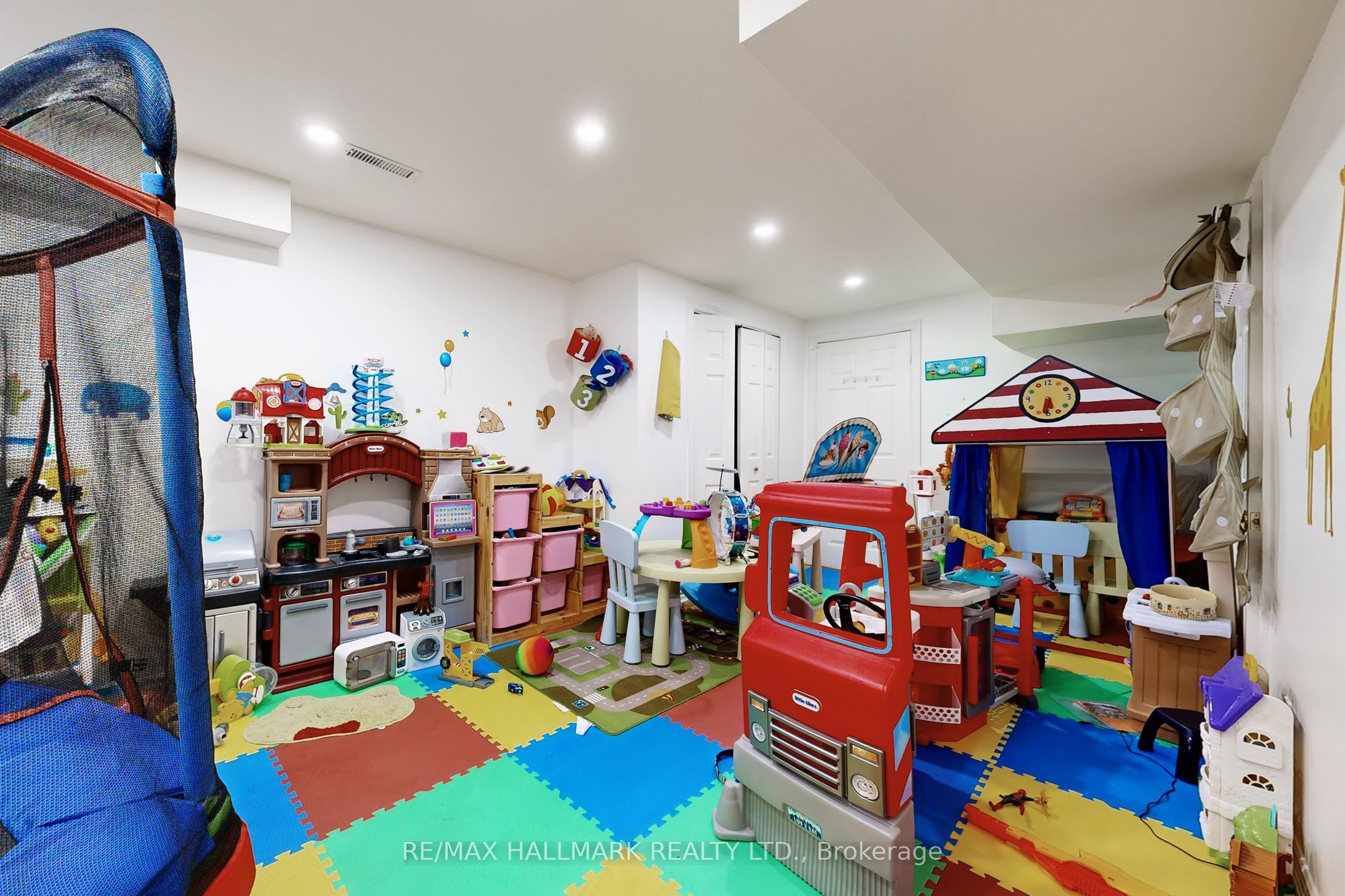87 Autumn Way Property Photo 39