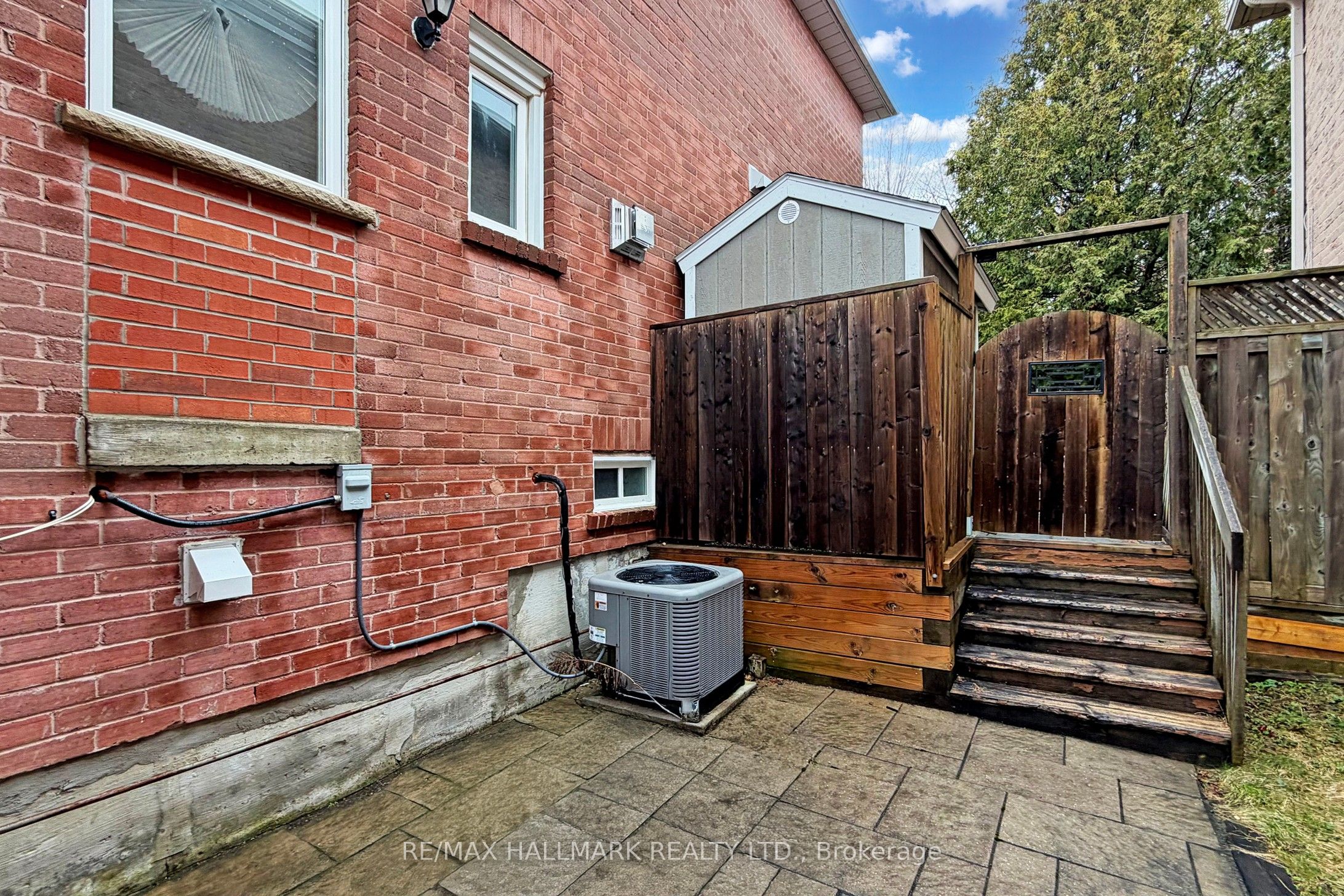 87 Autumn Way Property Photo 47