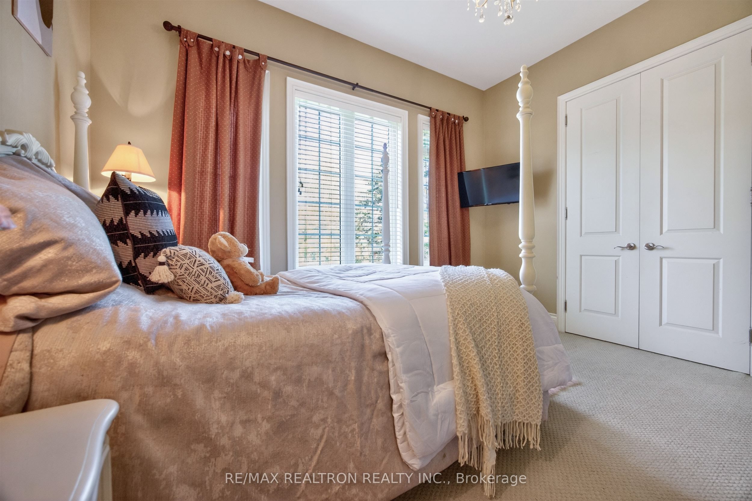 23 Fairbairn Gate Property Photo 25