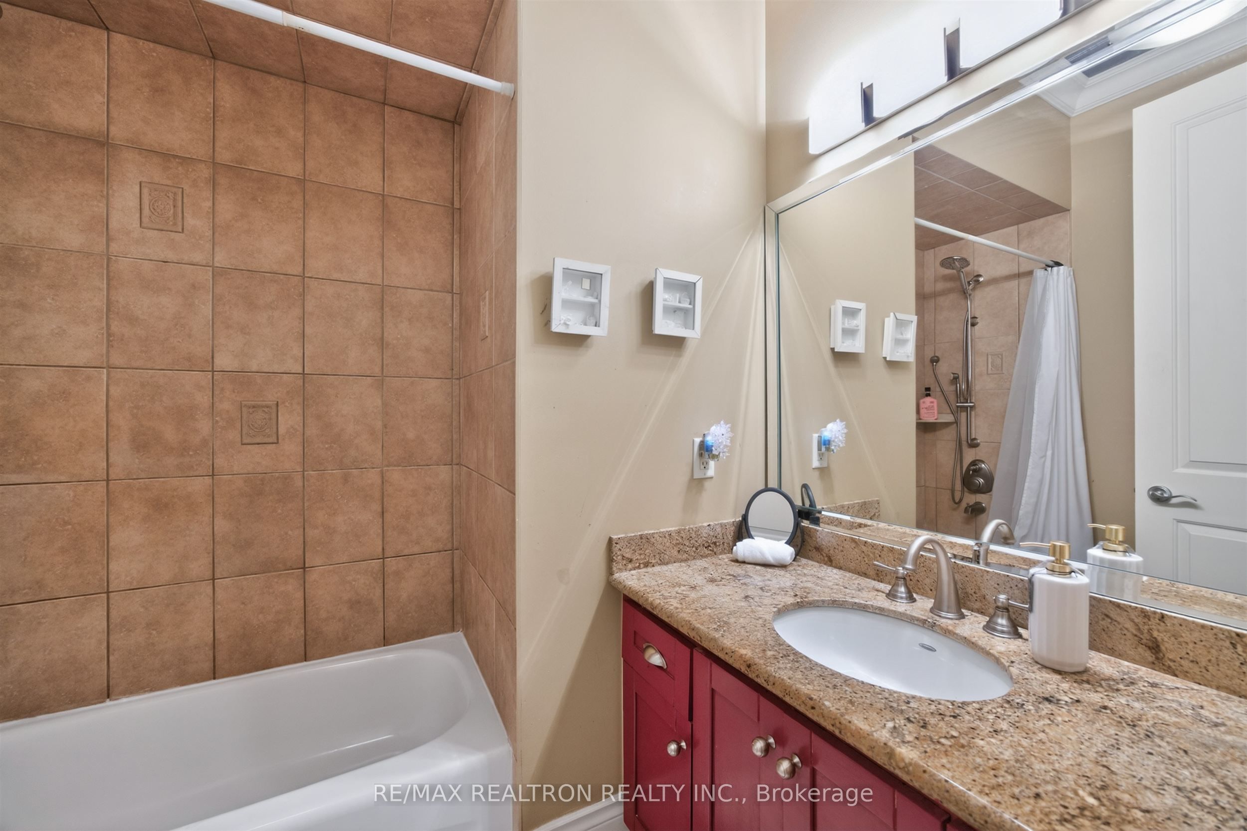 23 Fairbairn Gate Property Photo 29