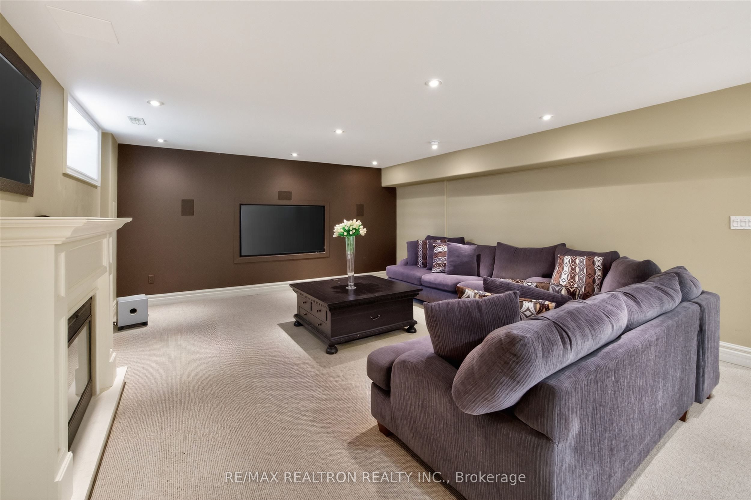 23 Fairbairn Gate Property Photo 31