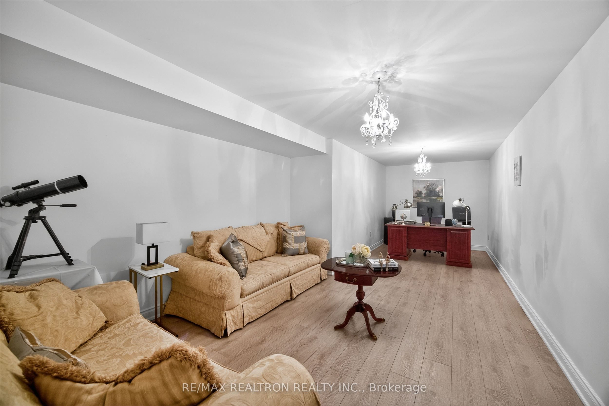 23 Fairbairn Gate Property Photo 35