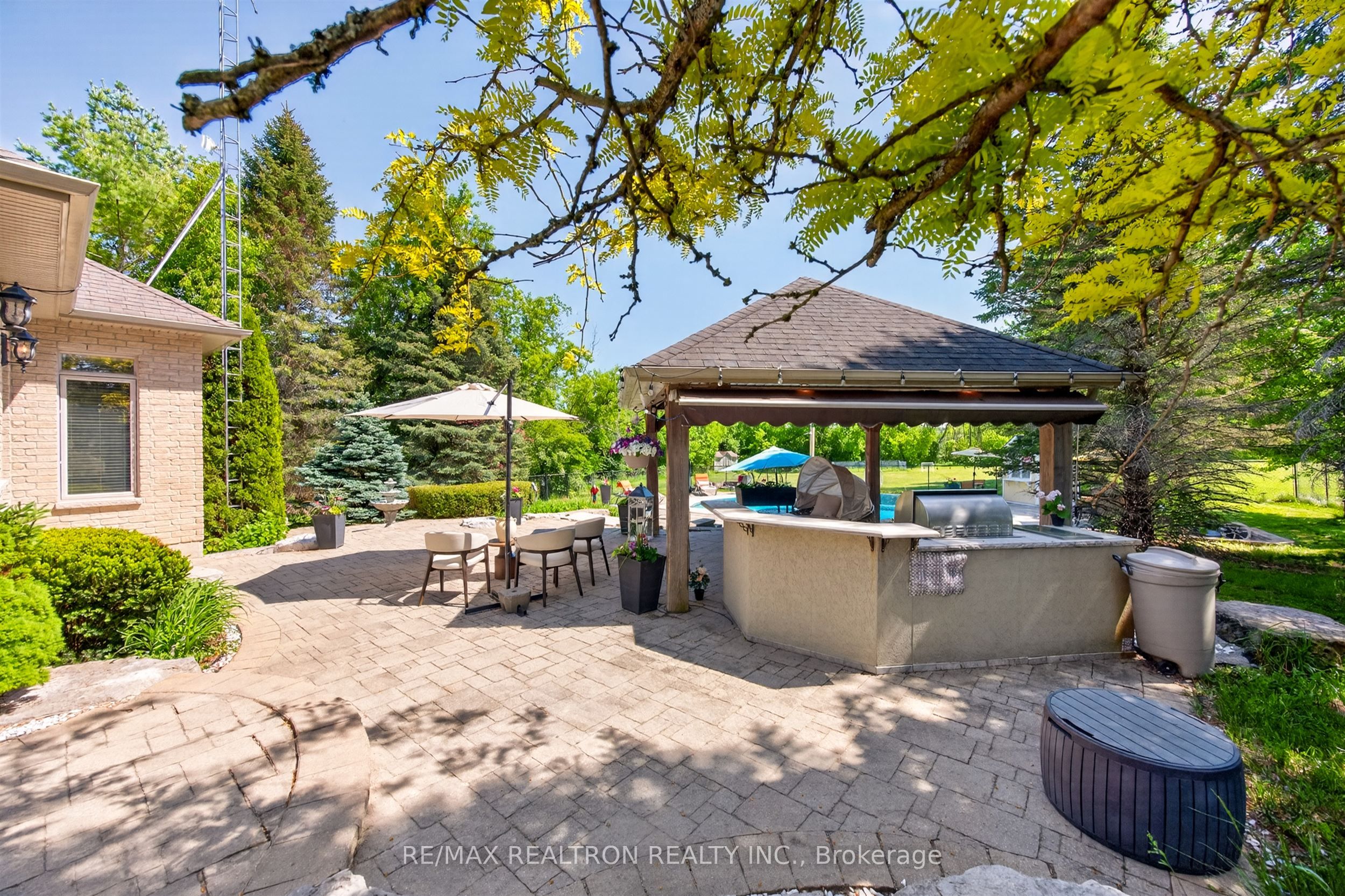 23 Fairbairn Gate Property Photo 37