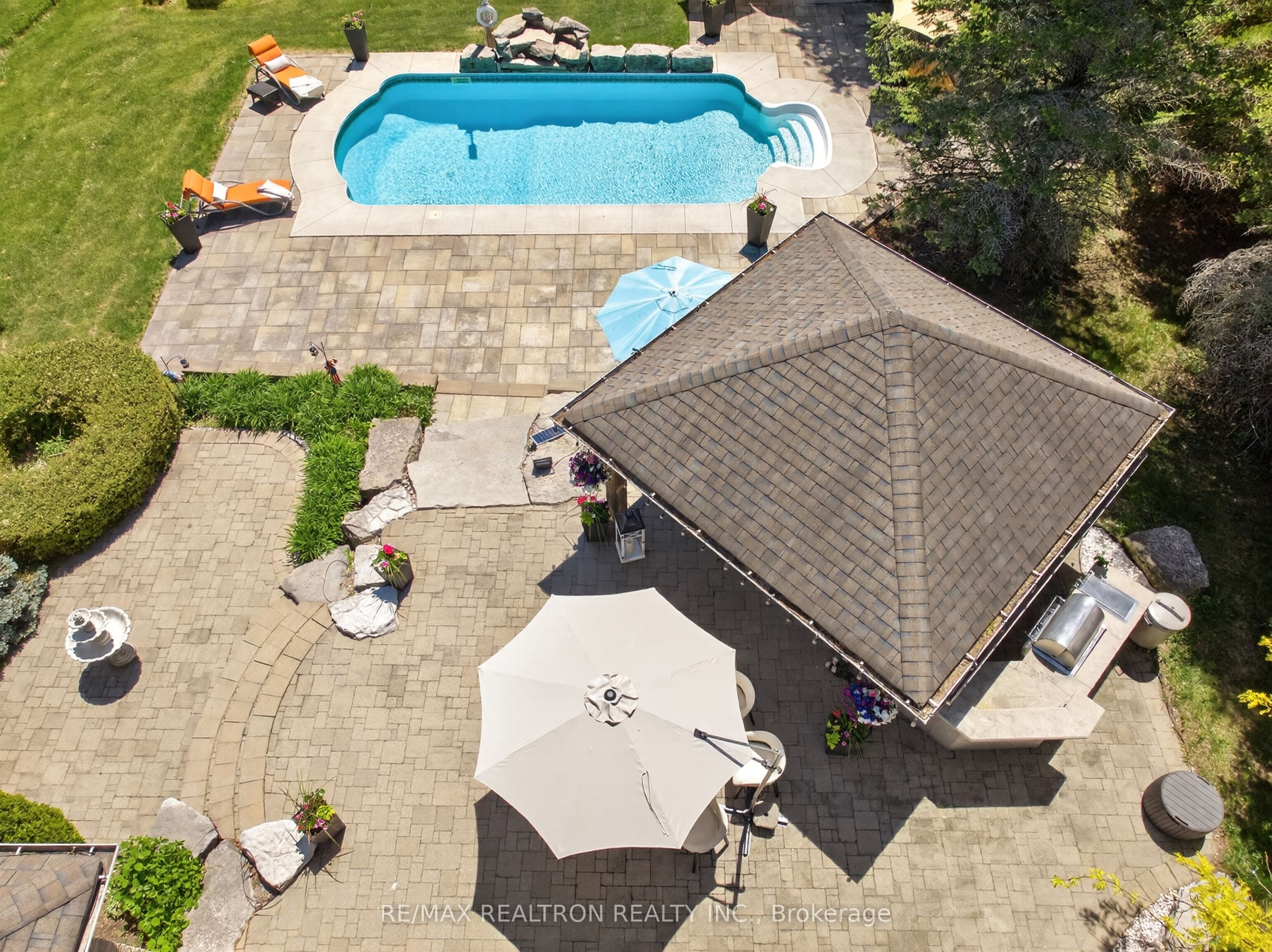 23 Fairbairn Gate Property Photo 46