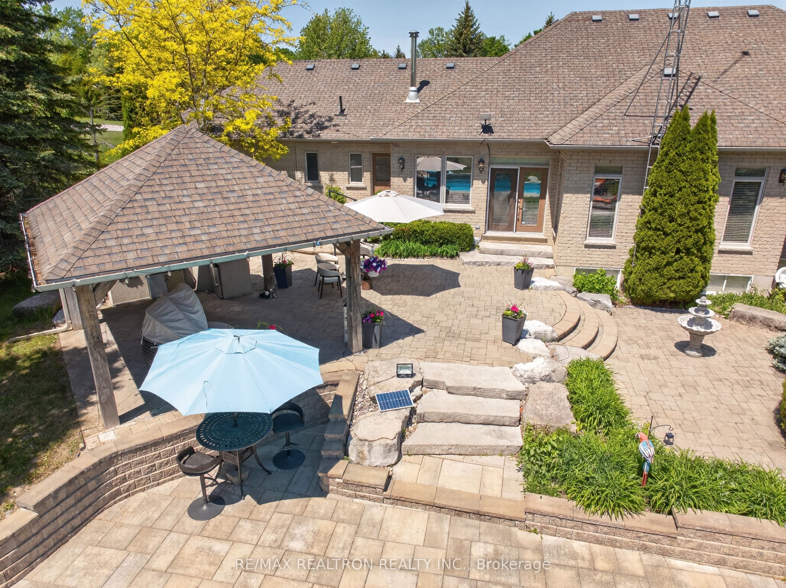 23 Fairbairn Gate Property Photo 47