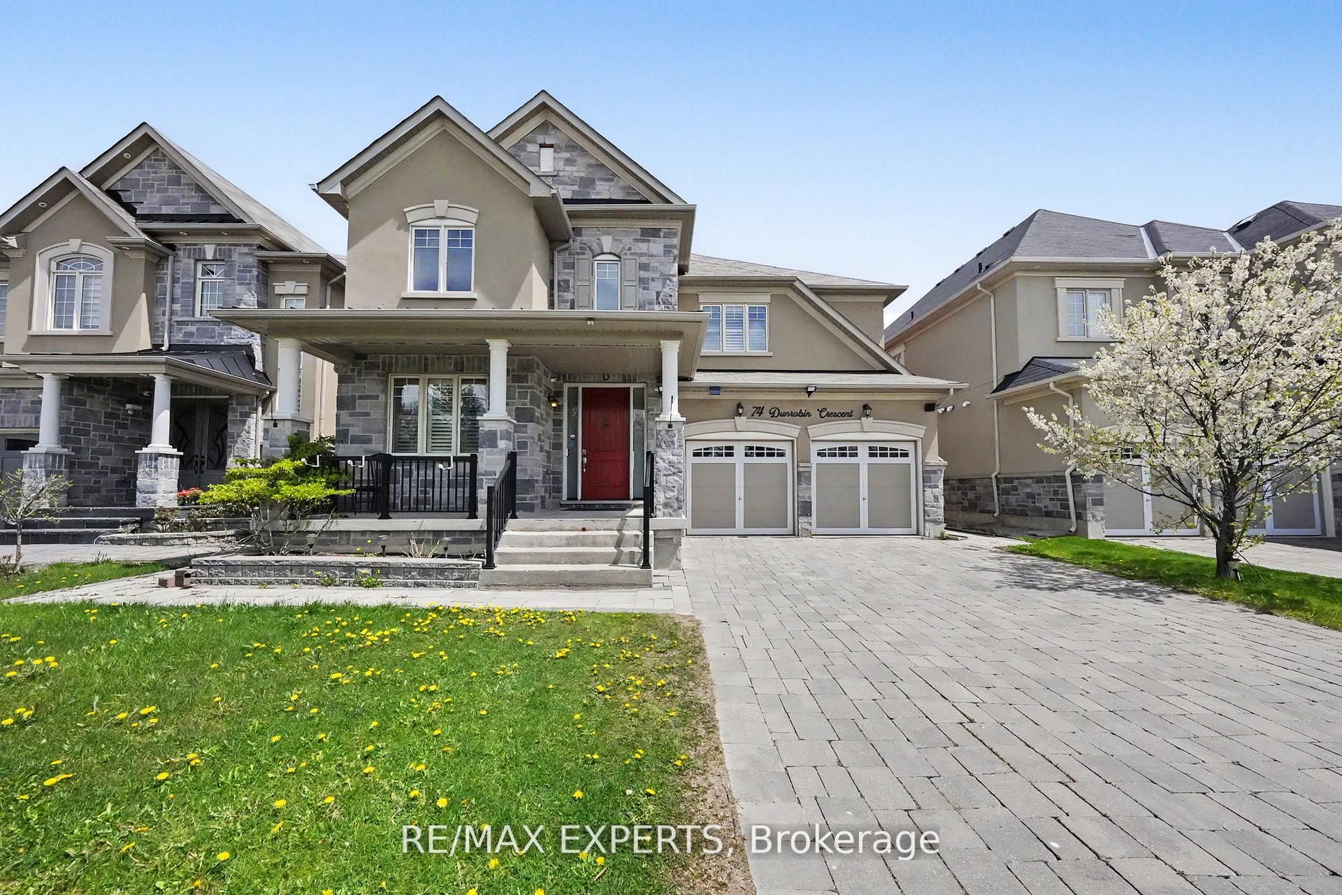 74 Dunrobin Crescent Property Photo 1