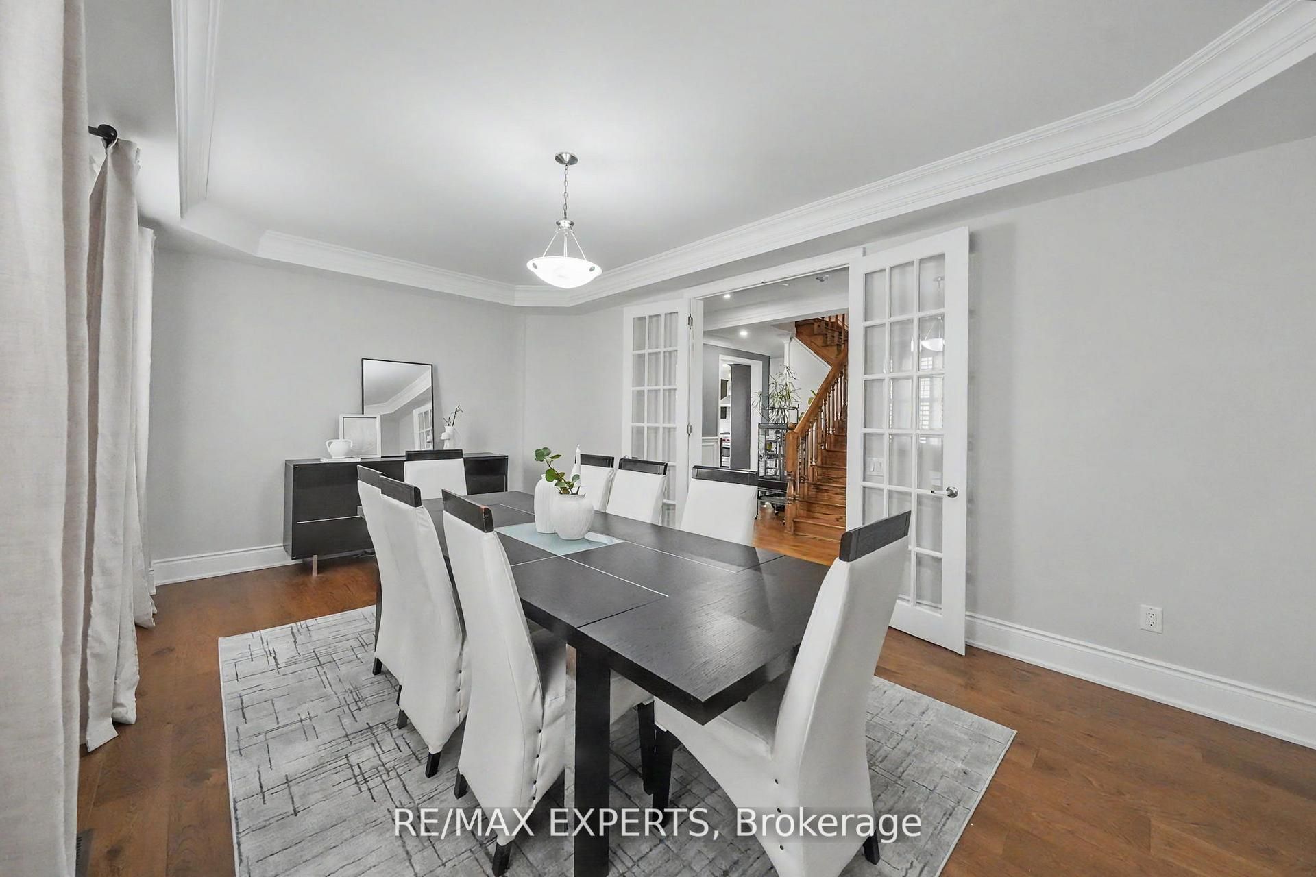 74 Dunrobin Crescent Property Photo 16