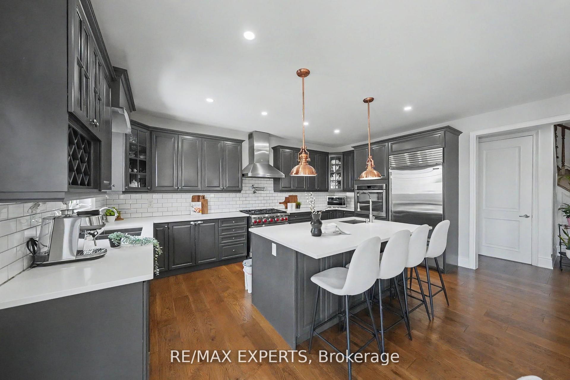 74 Dunrobin Crescent Property Photo 24