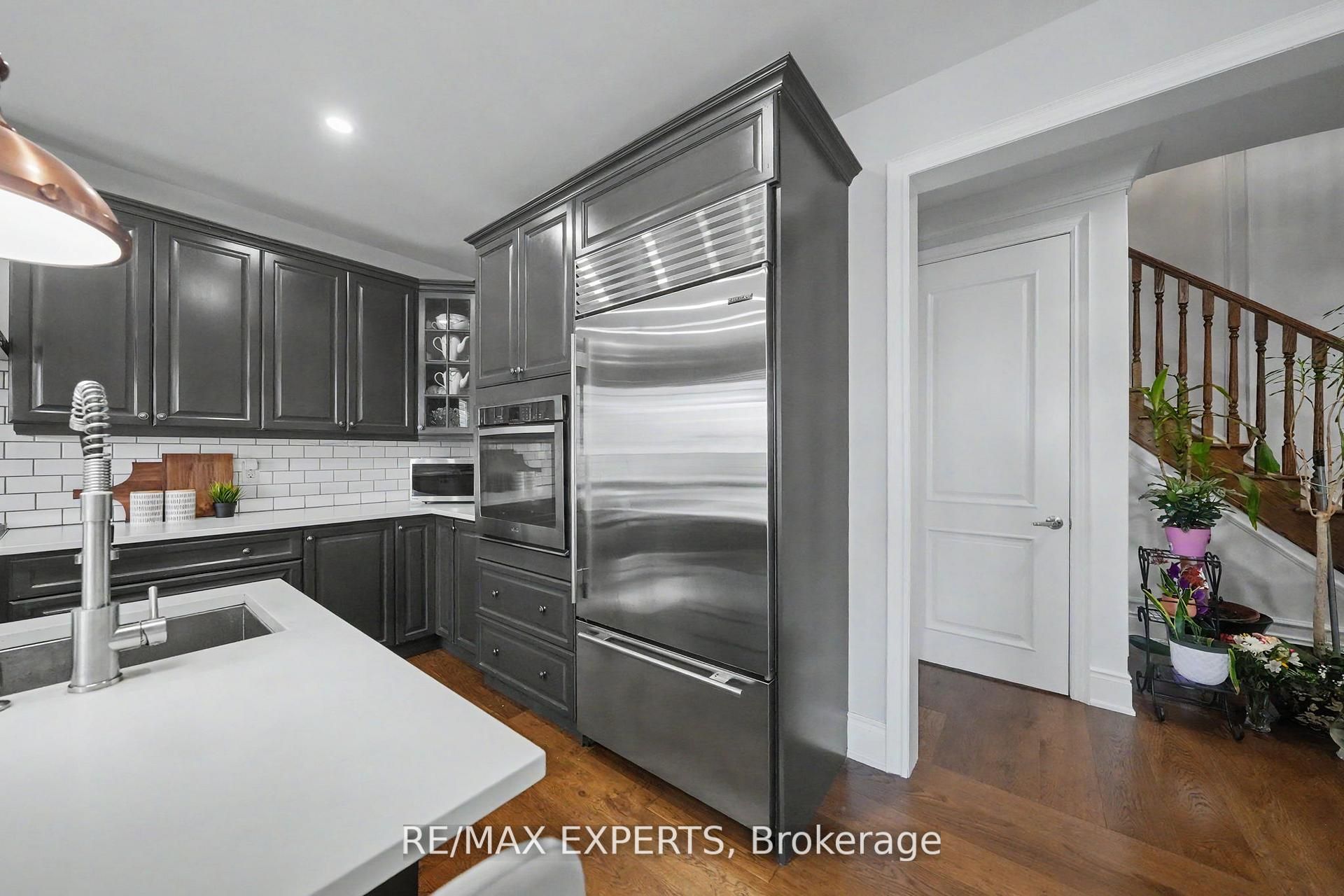 74 Dunrobin Crescent Property Photo 28