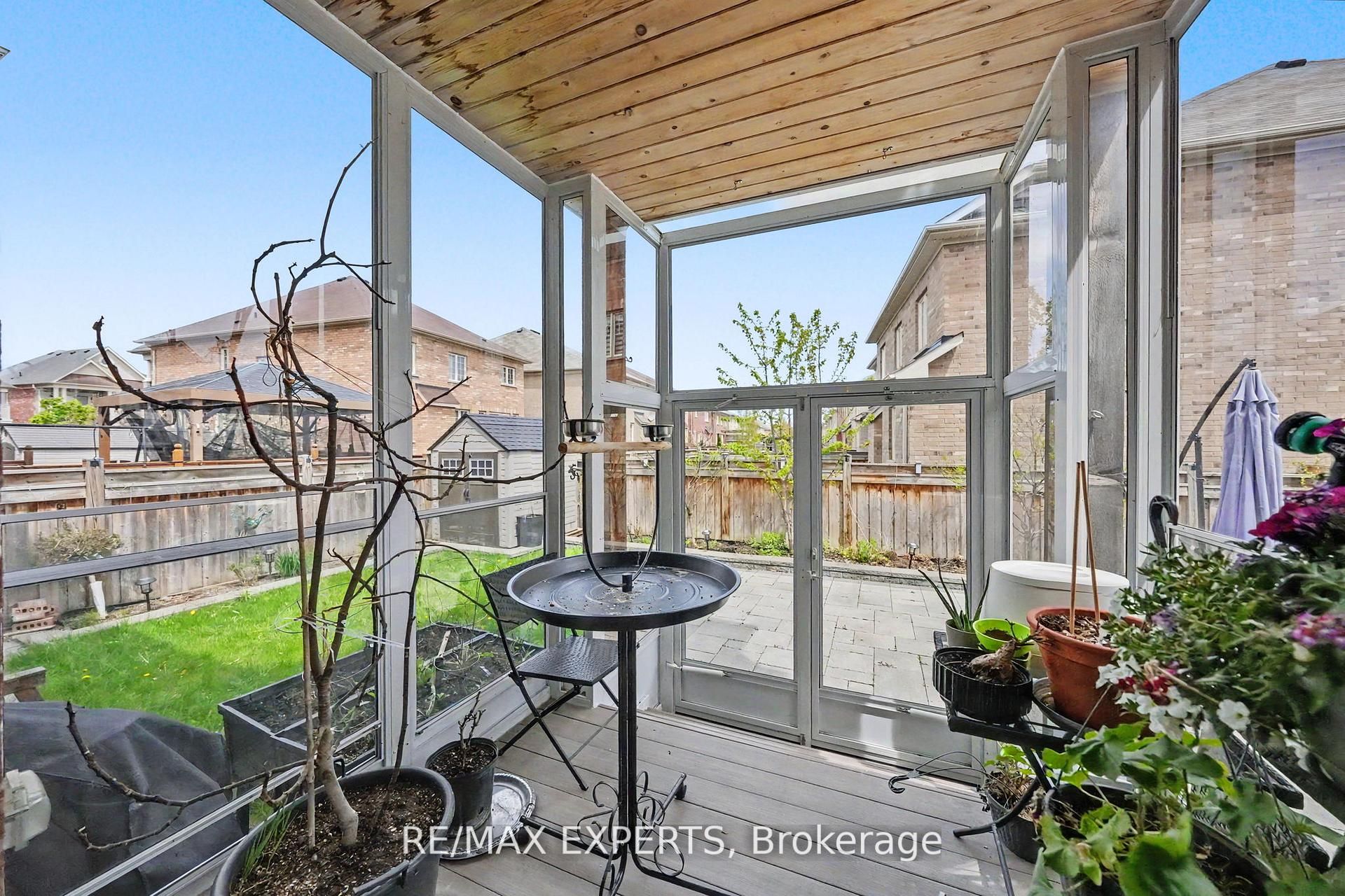 74 Dunrobin Crescent Property Photo 48