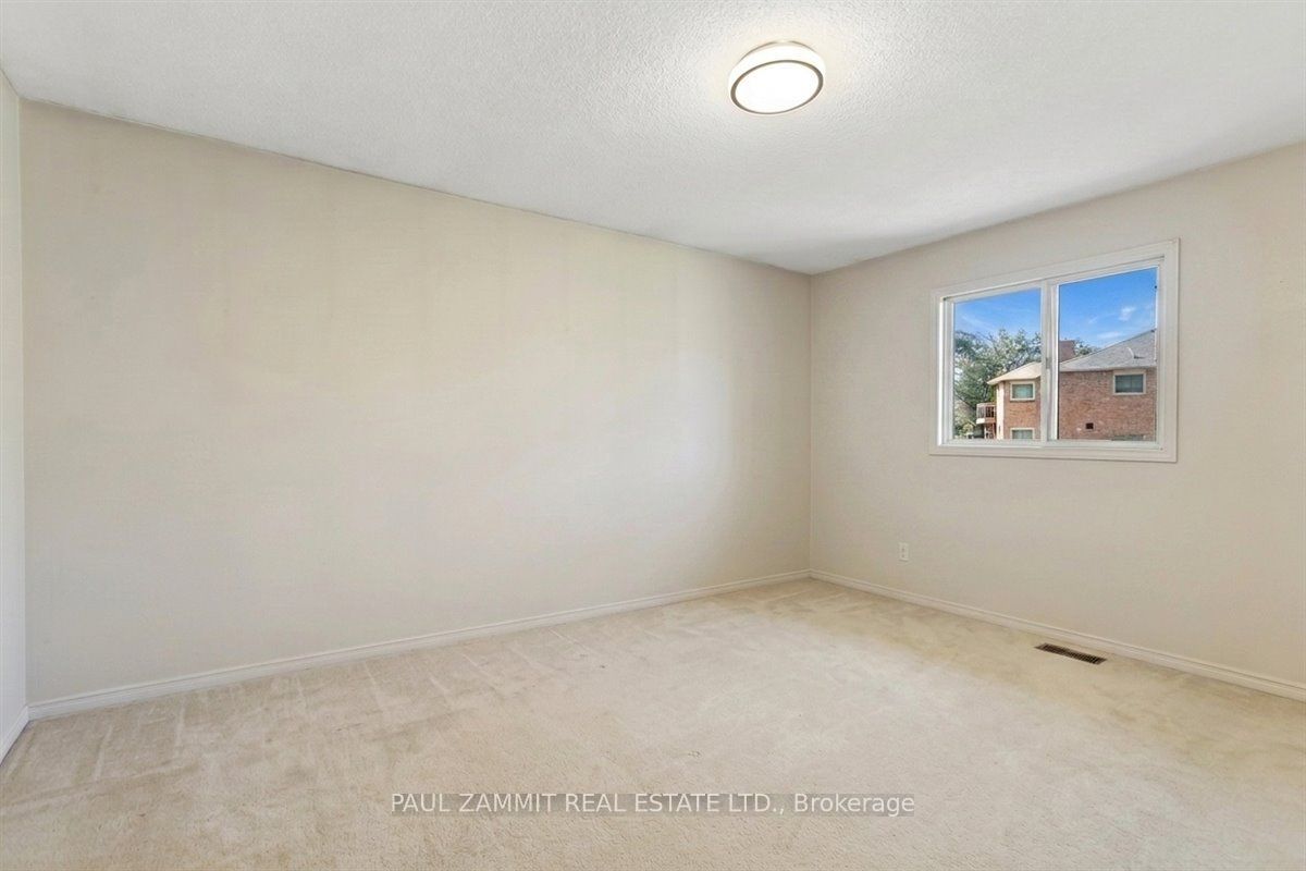 236 Green Lane Property Photo 26