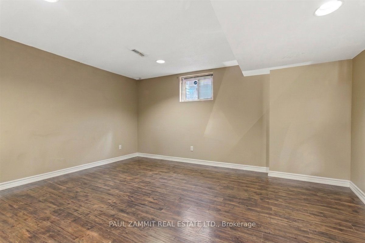 236 Green Lane Property Photo 34