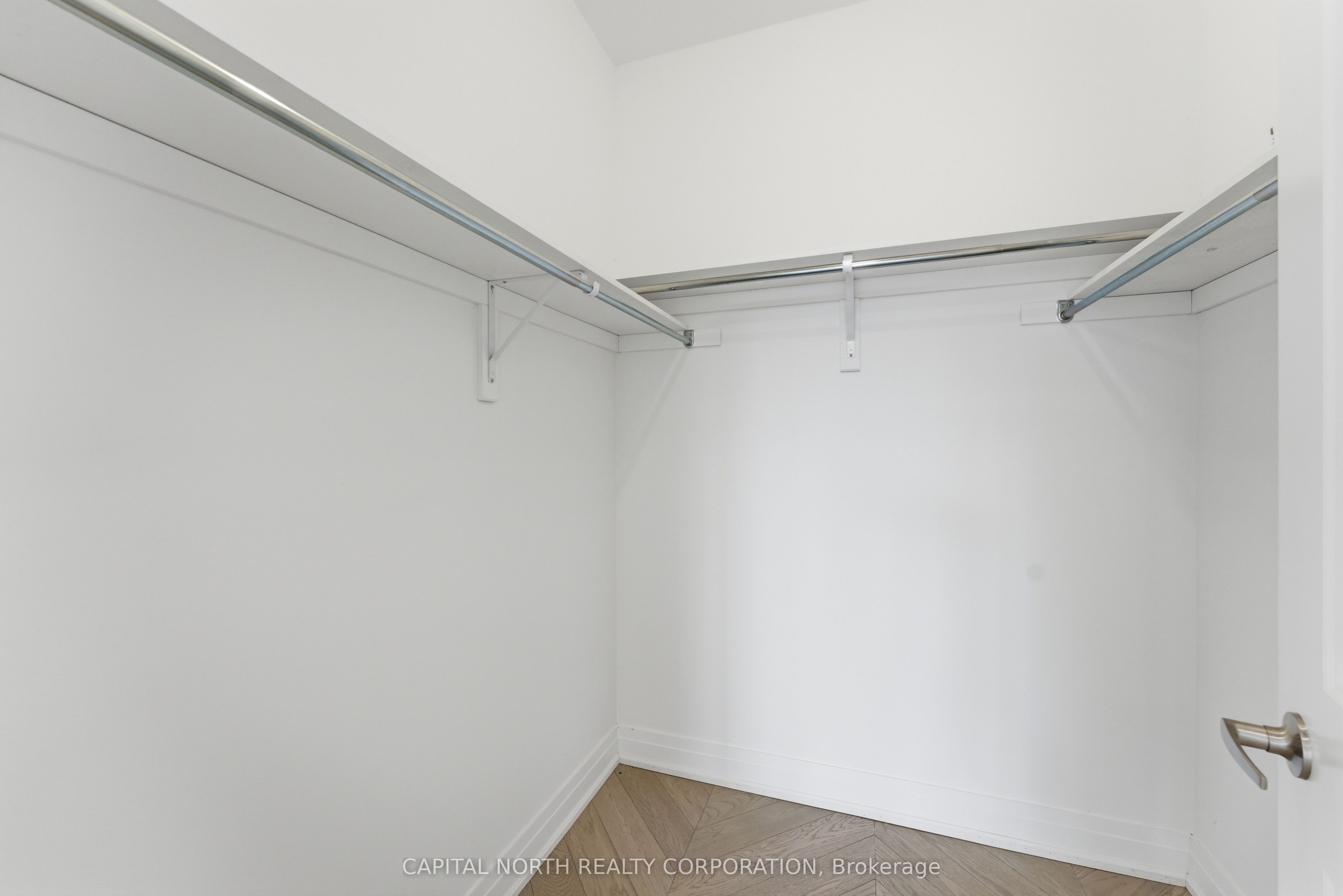 326 King Road Property Photo 23