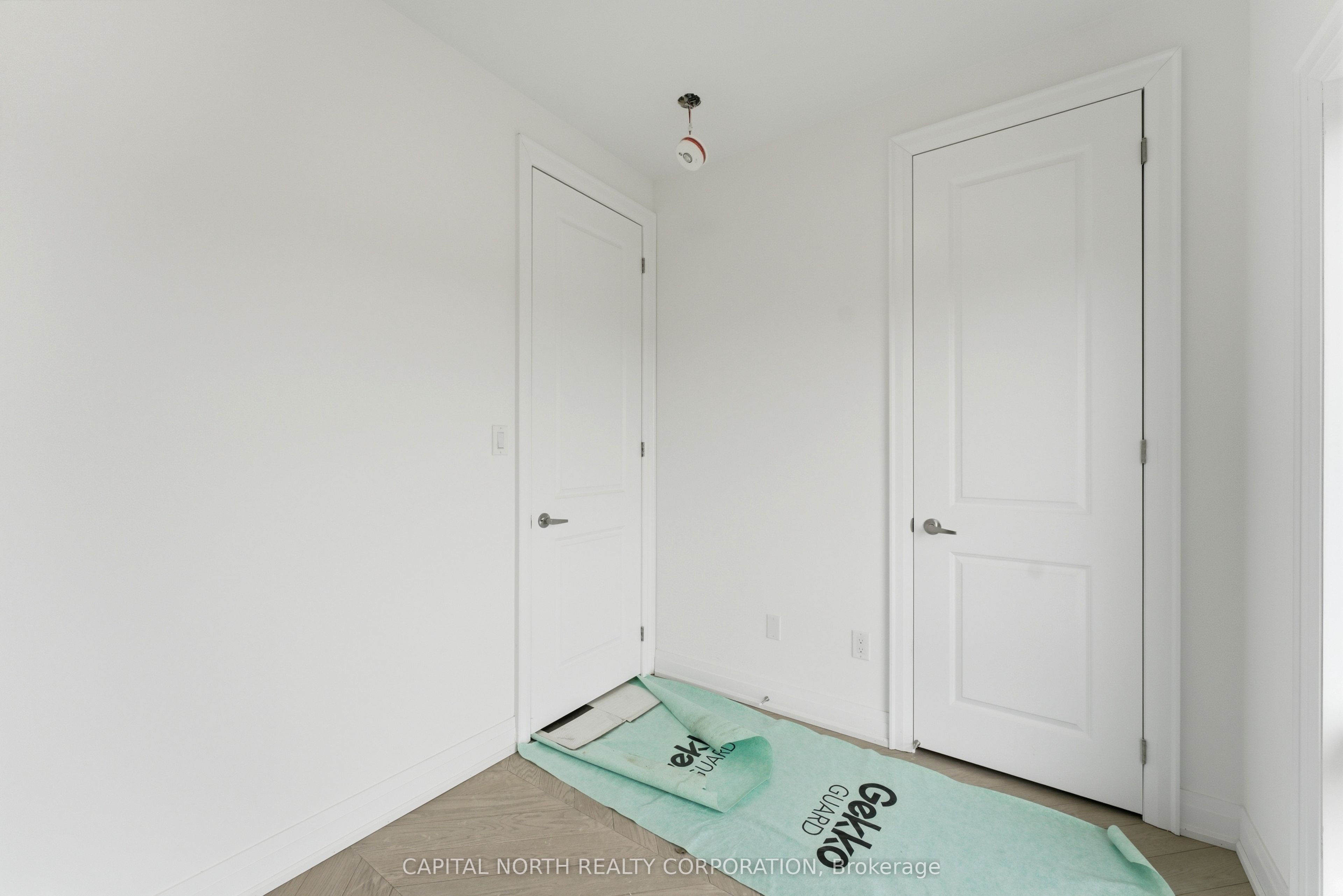 326 King Road Property Photo 25