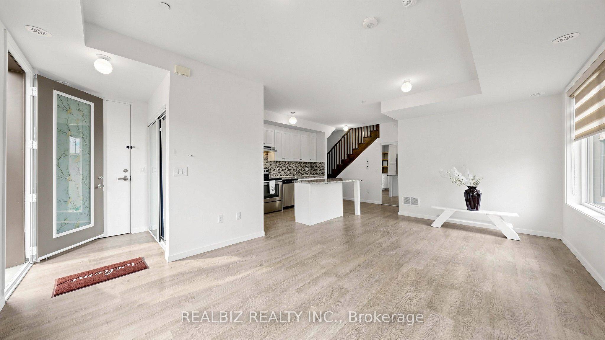 400 Alex Gardner Circle 77 Property Photo 15