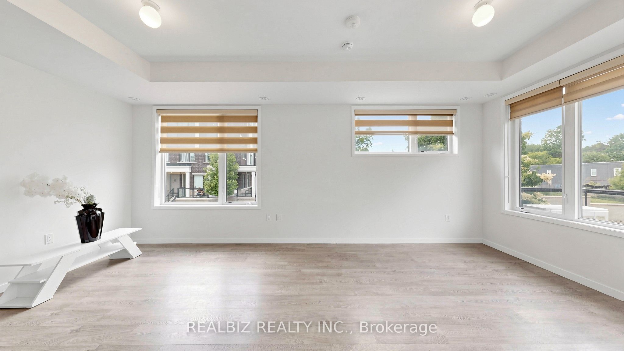 400 Alex Gardner Circle 77 Property Photo 16