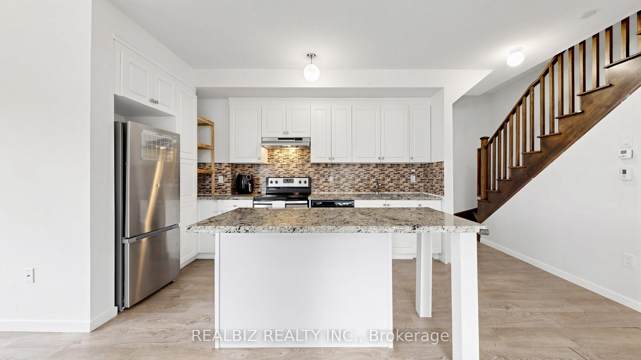 400 Alex Gardner Circle 77 Property Photo 17