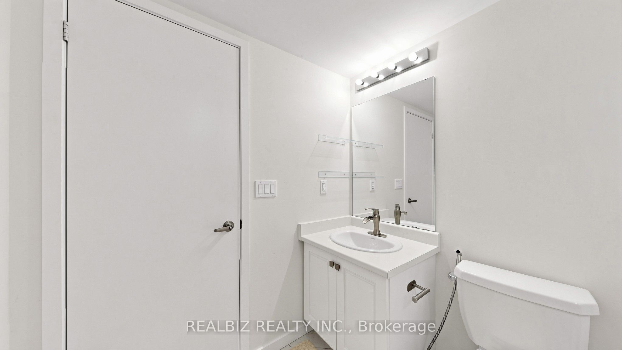 400 Alex Gardner Circle 77 Property Photo 35