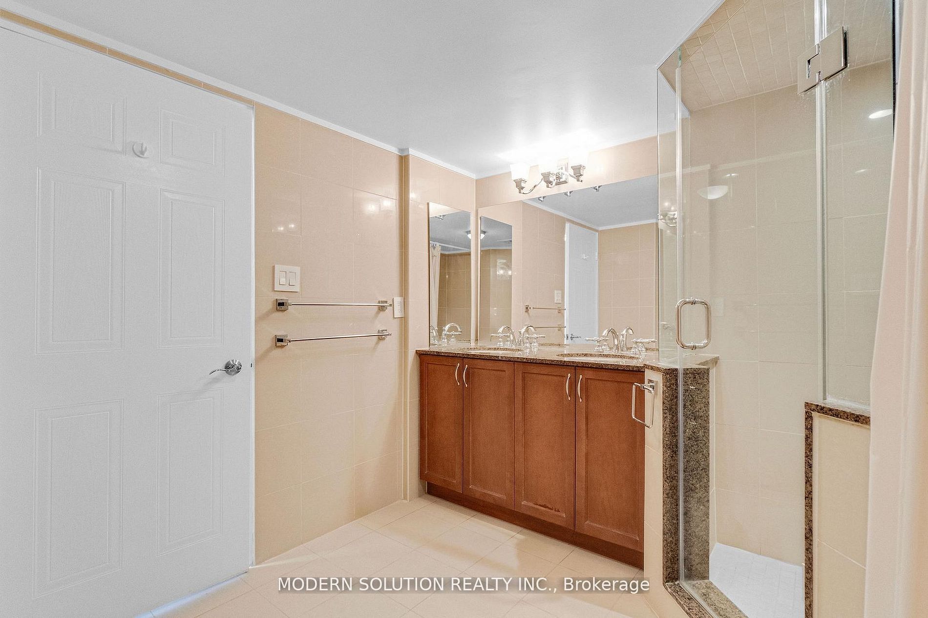 32 Clarissa Drive 426 Property Photo 30