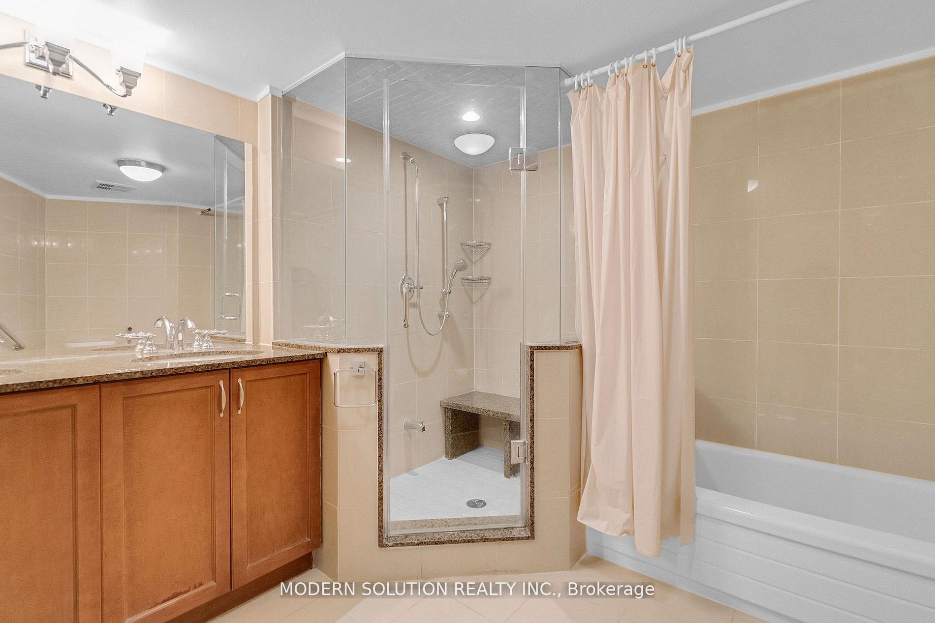 32 Clarissa Drive 426 Property Photo 32