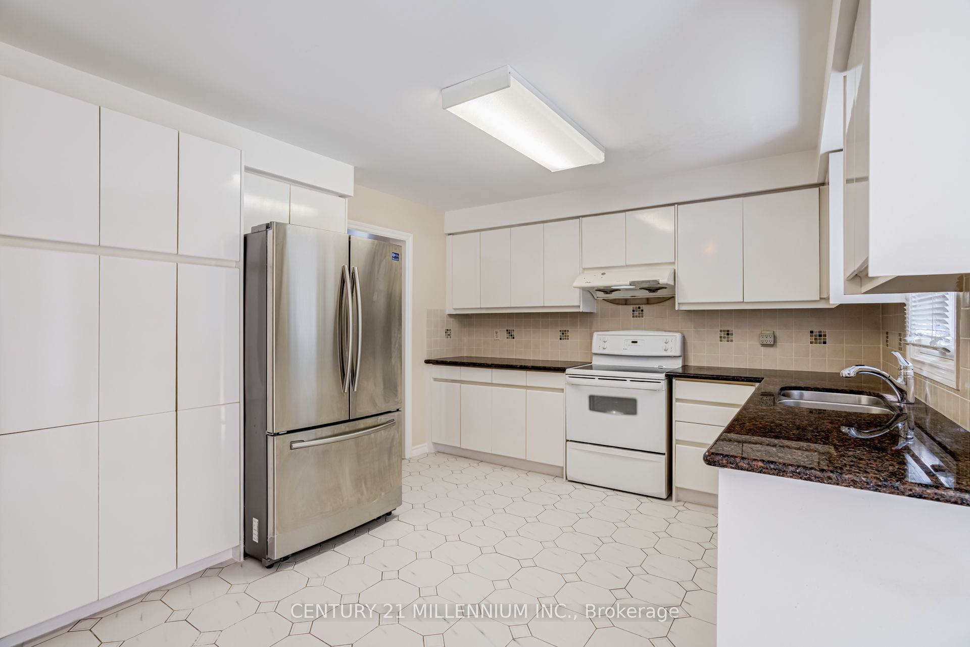 50 Piccadilly Road Property Photo 18