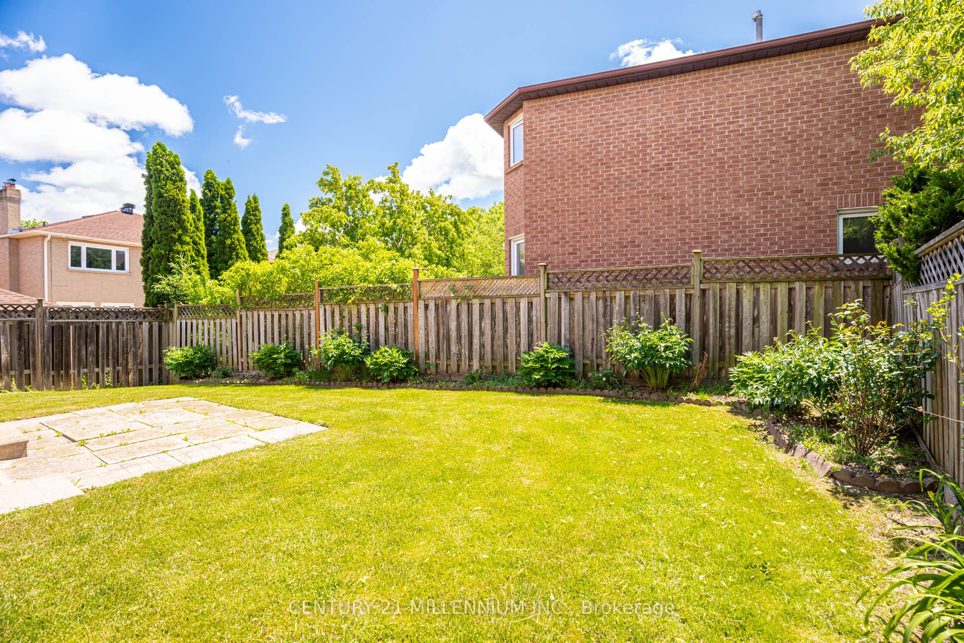 50 Piccadilly Road Property Photo 45