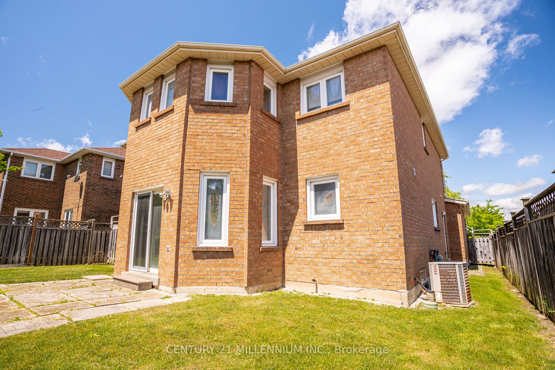 50 Piccadilly Road Property Photo 46
