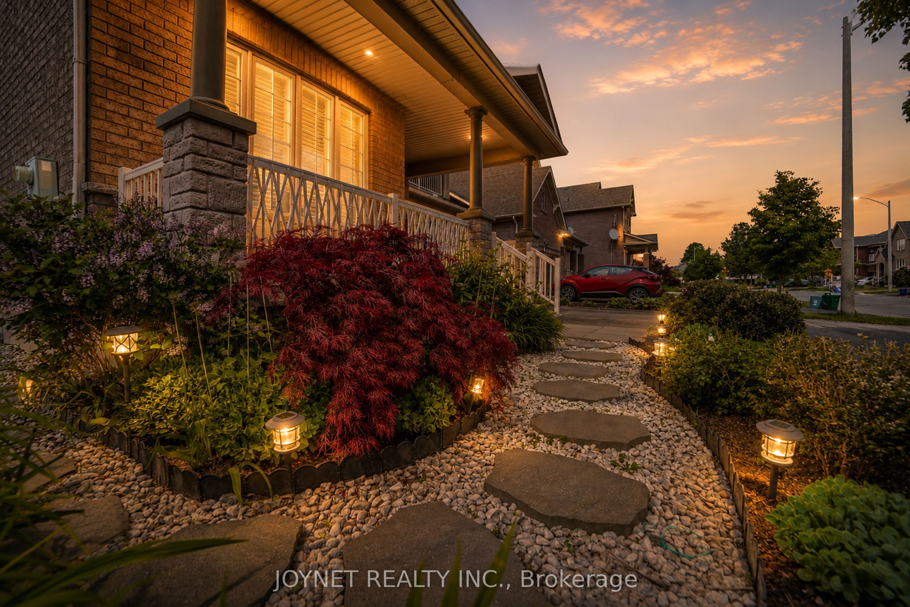 36 Newbridge Avenue N Property Photo 5