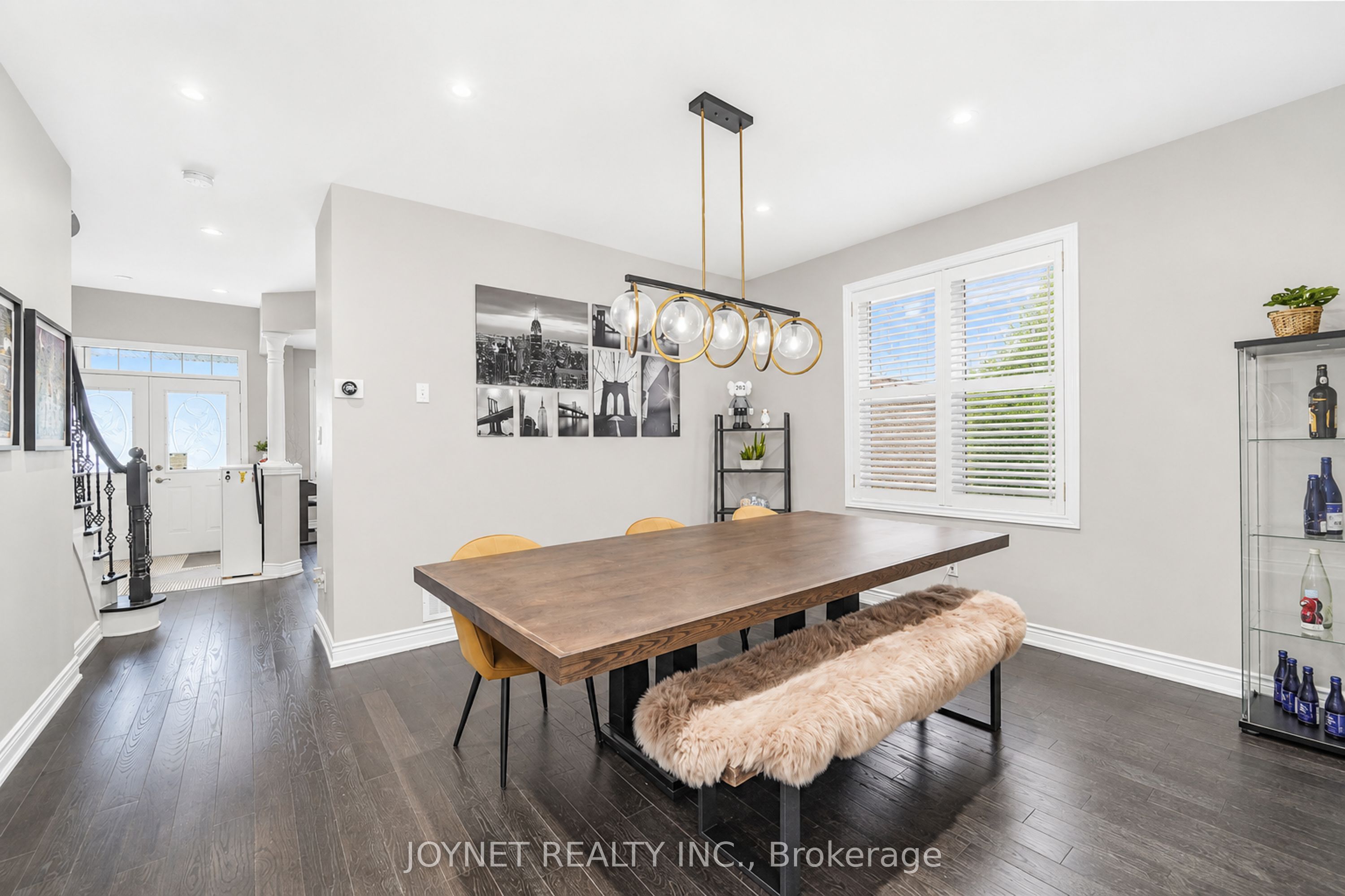 36 Newbridge Avenue N Property Photo 14