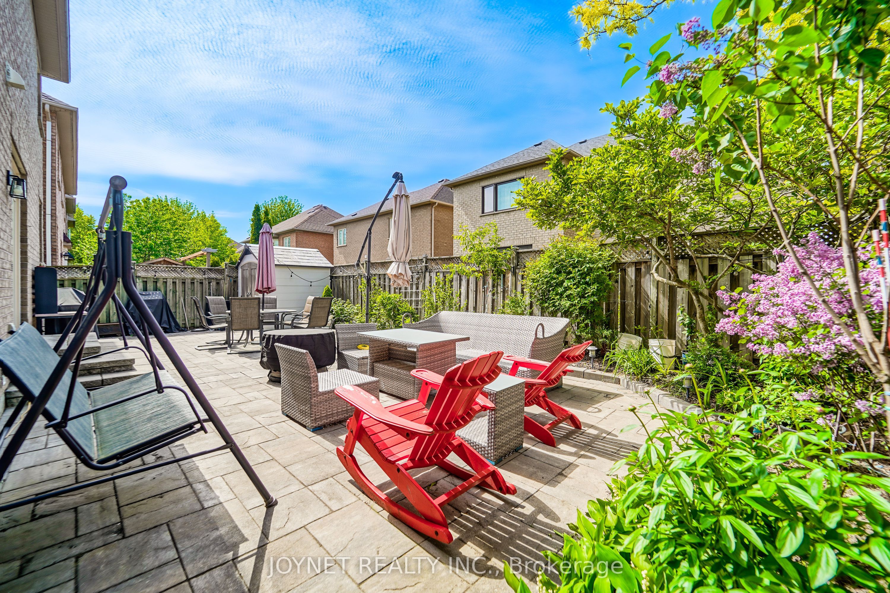 36 Newbridge Avenue N Property Photo 40