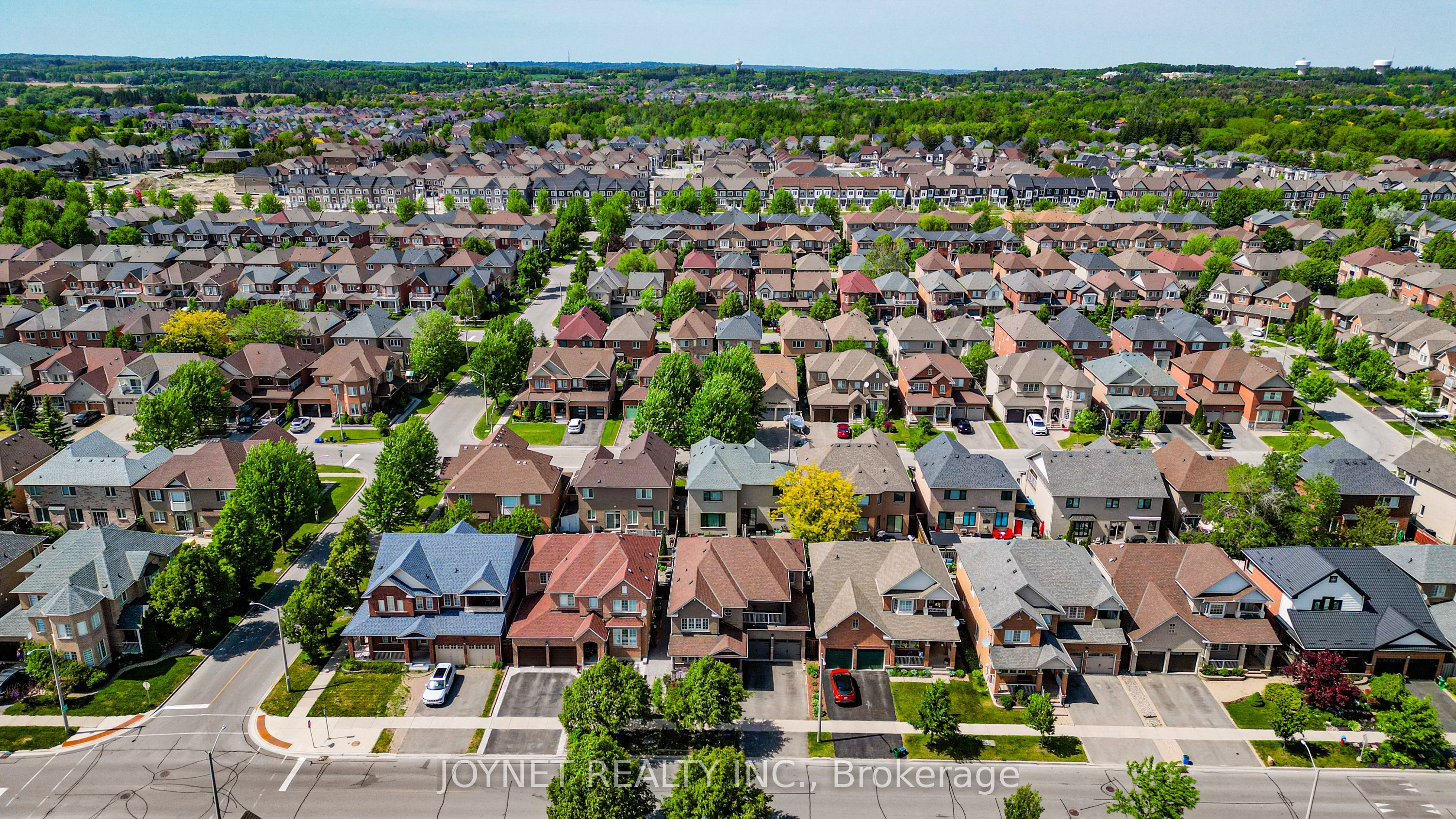36 Newbridge Avenue N Property Photo 41