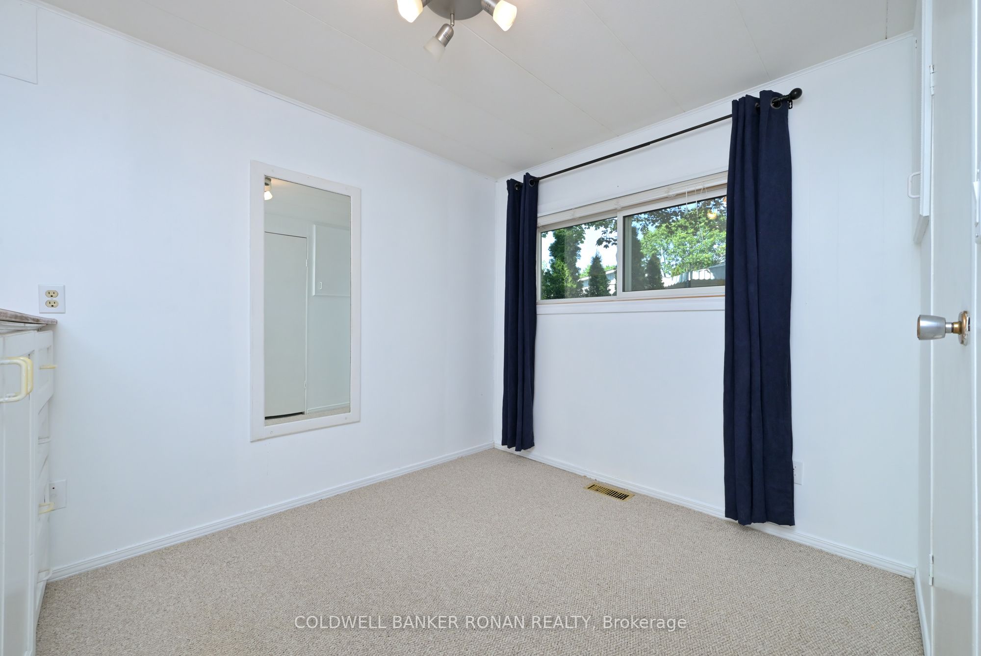 13 Hawthorne Drive Property Photo 21