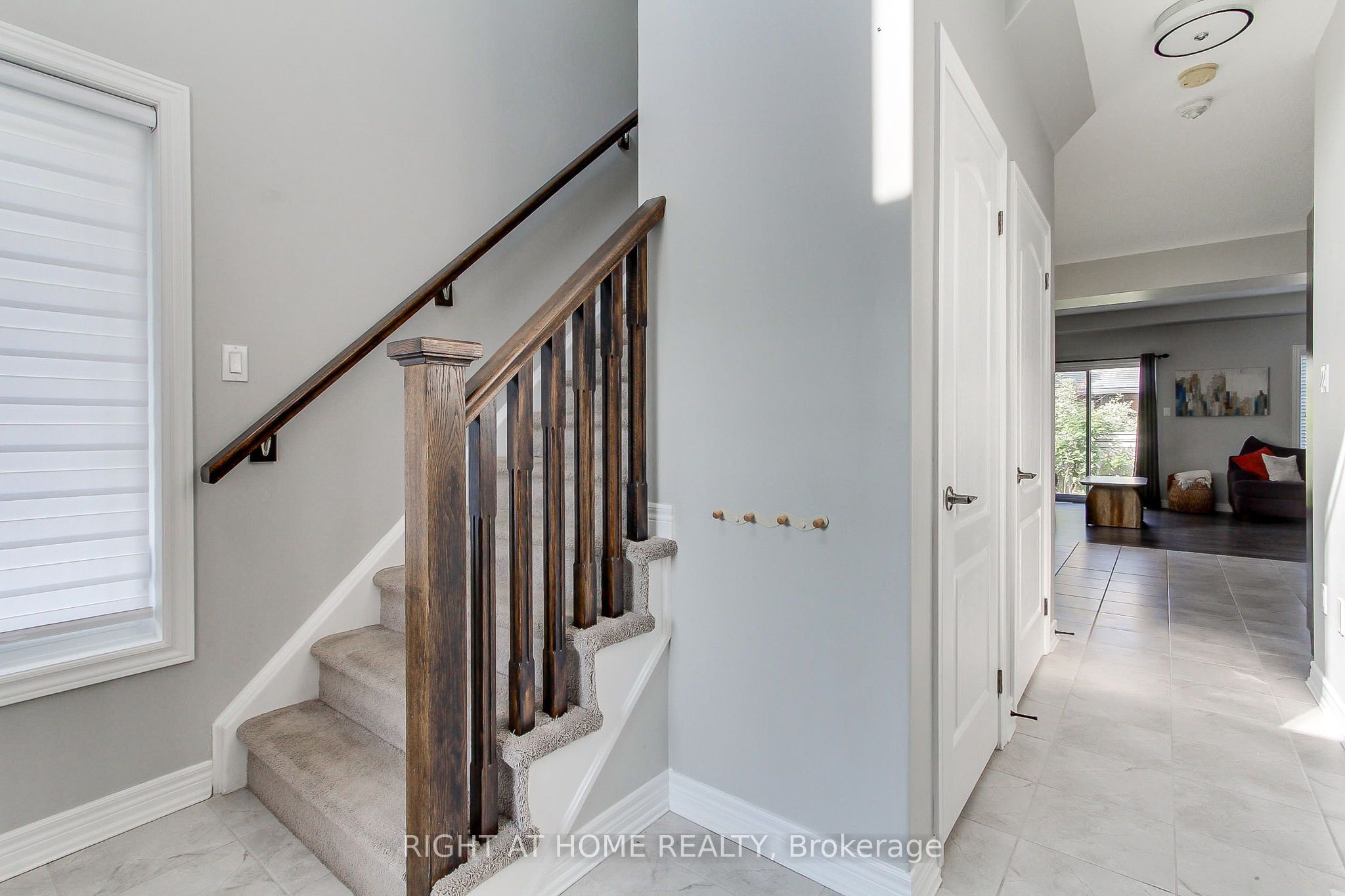 58 Carleton Trail Property Photo 6