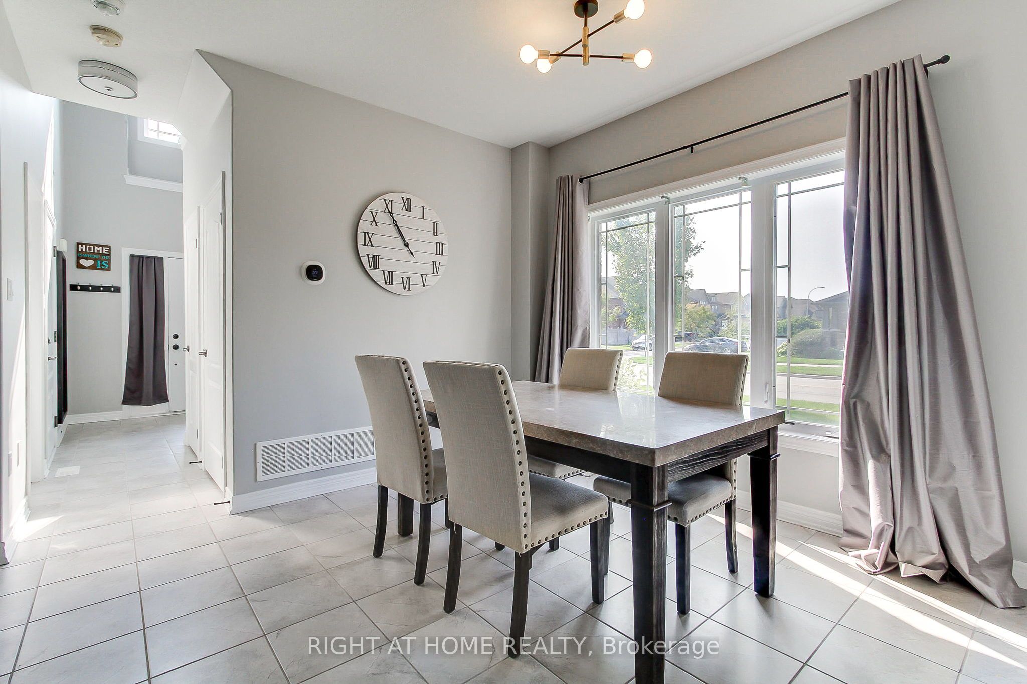 58 Carleton Trail Property Photo 7