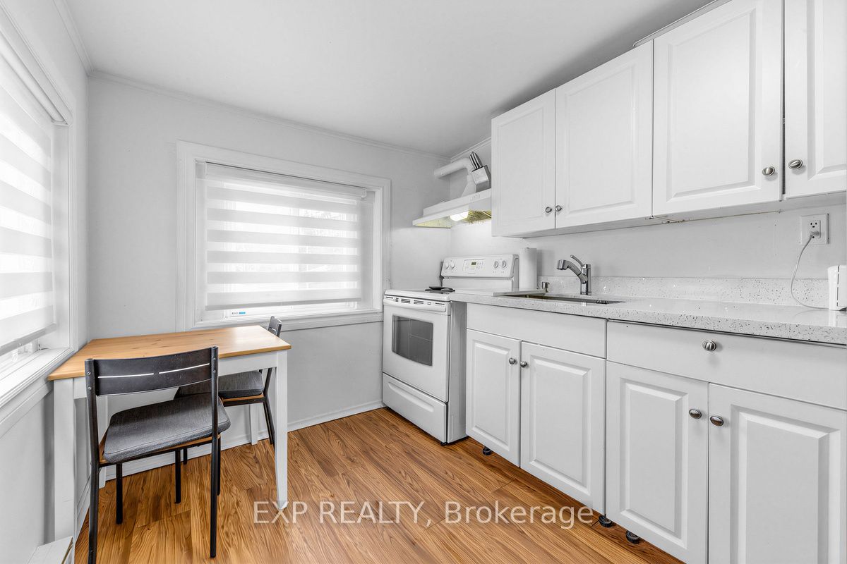 79 Barrie Street E Property Photo 3