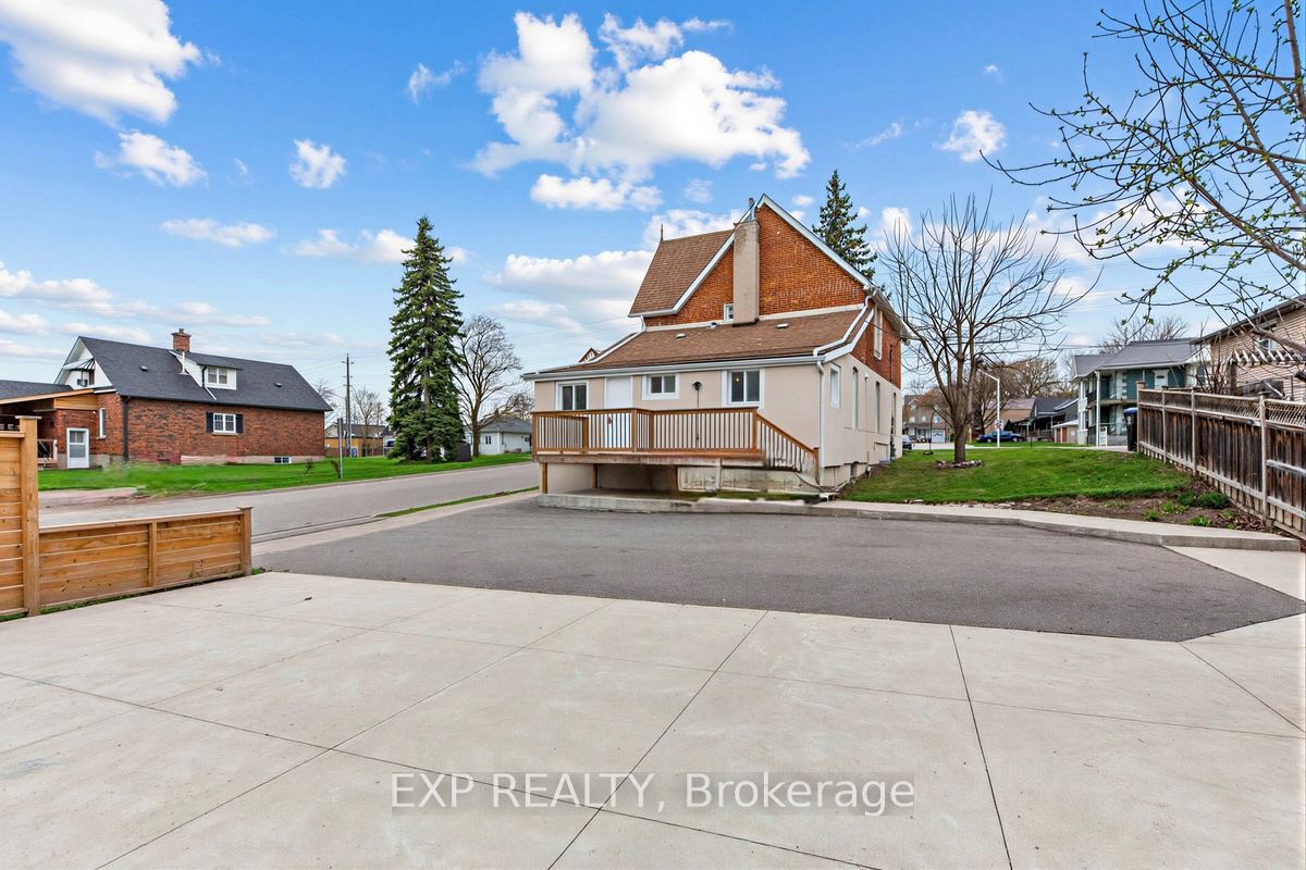 79 Barrie Street E Property Photo 14