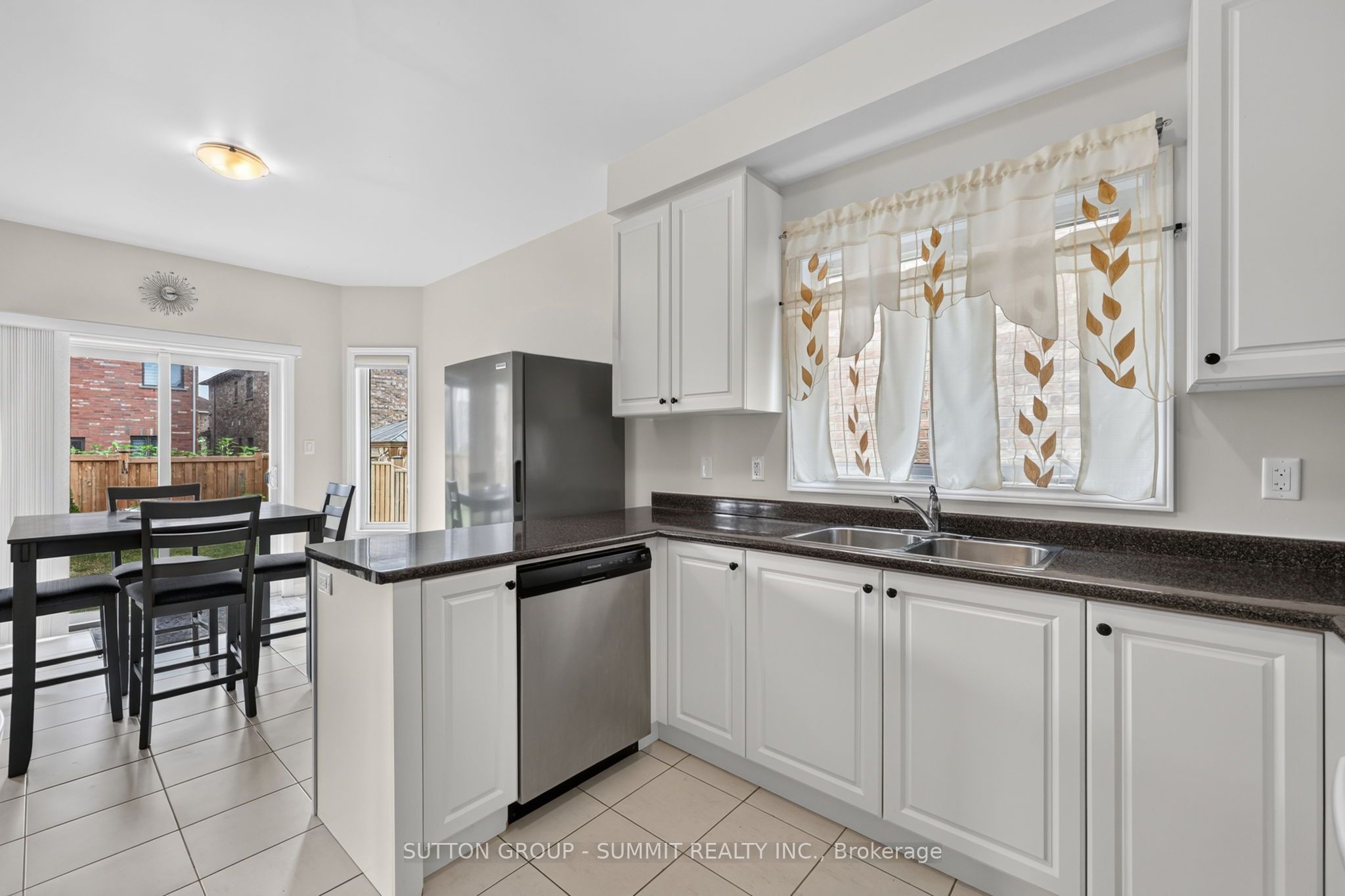 19 Jardine Street Property Photo 24