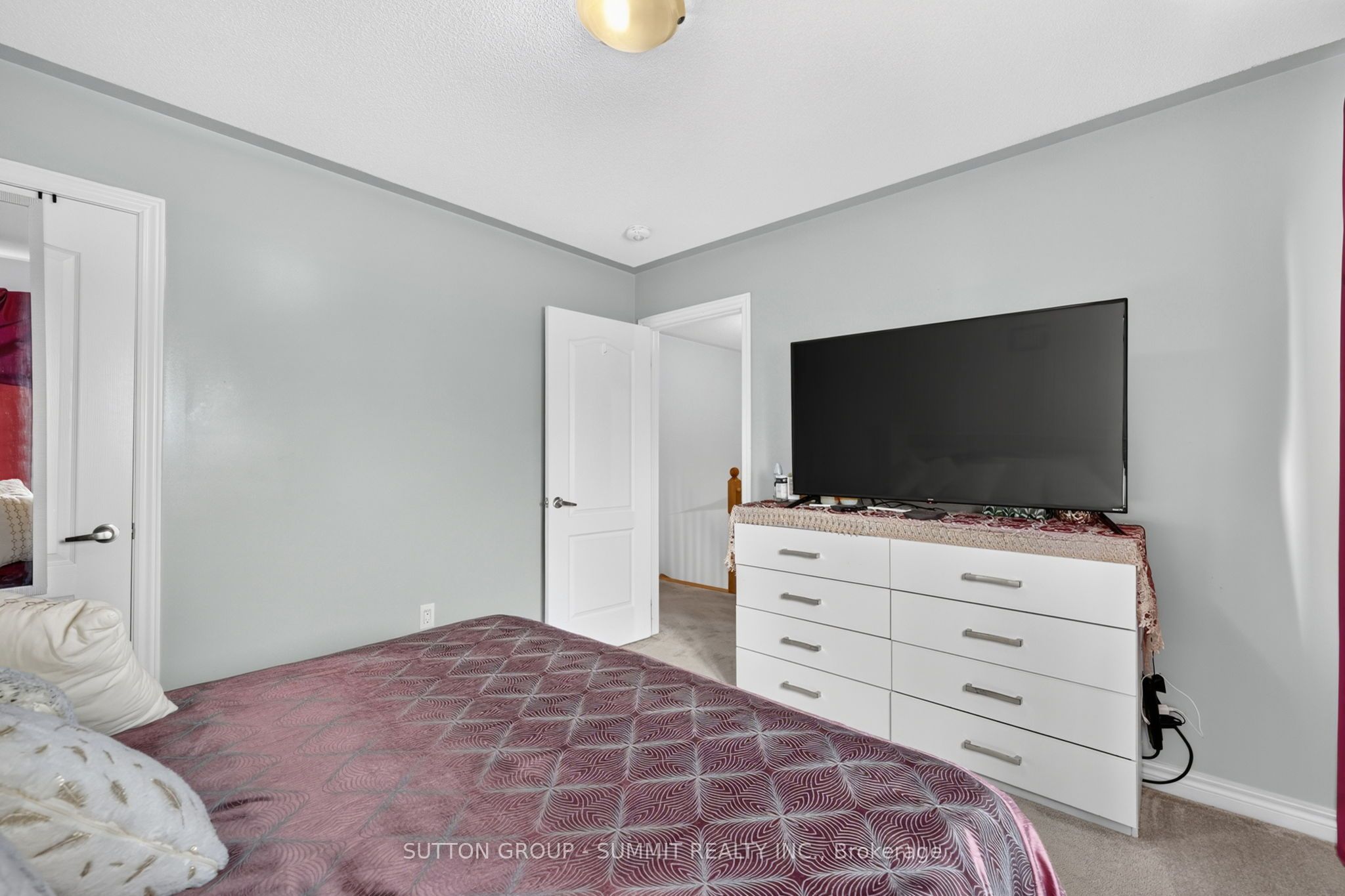 19 Jardine Street Property Photo 33