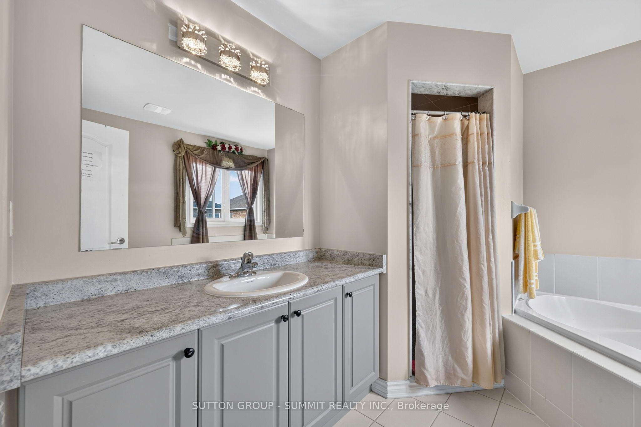 19 Jardine Street Property Photo 40