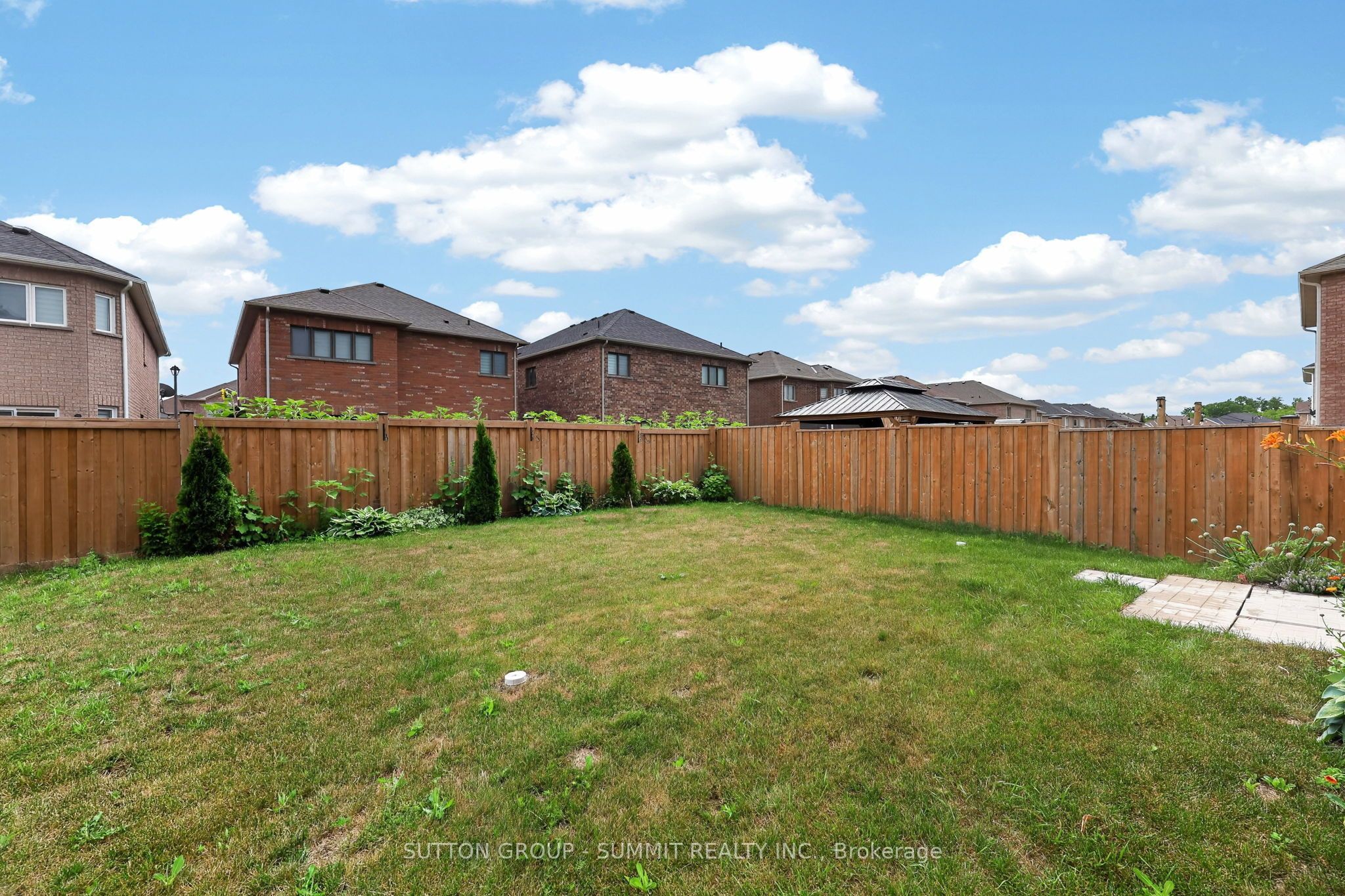 19 Jardine Street Property Photo 45