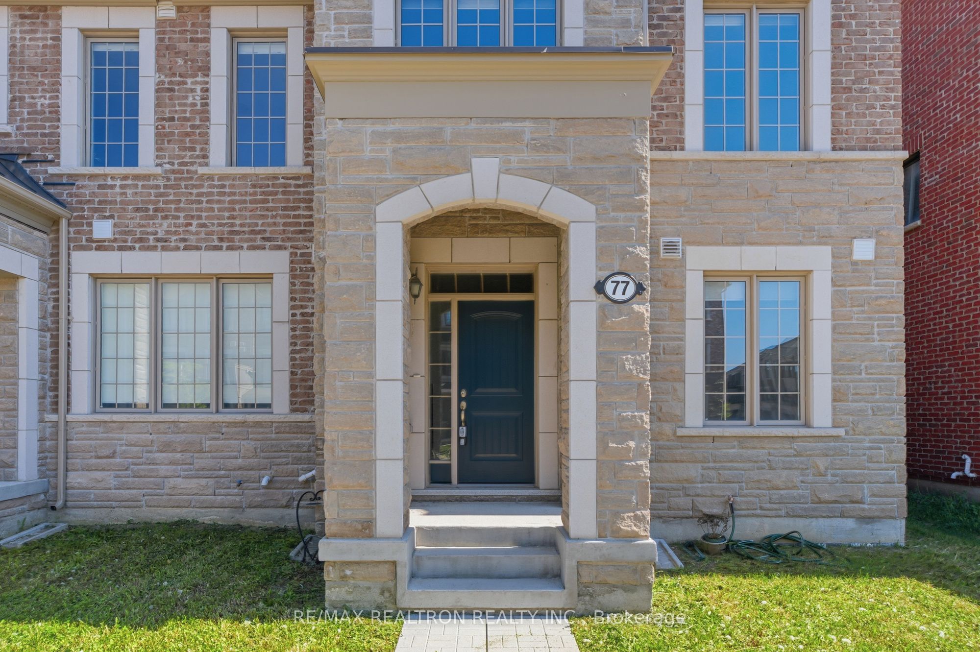 77 Casely Avenue Property Photo 4