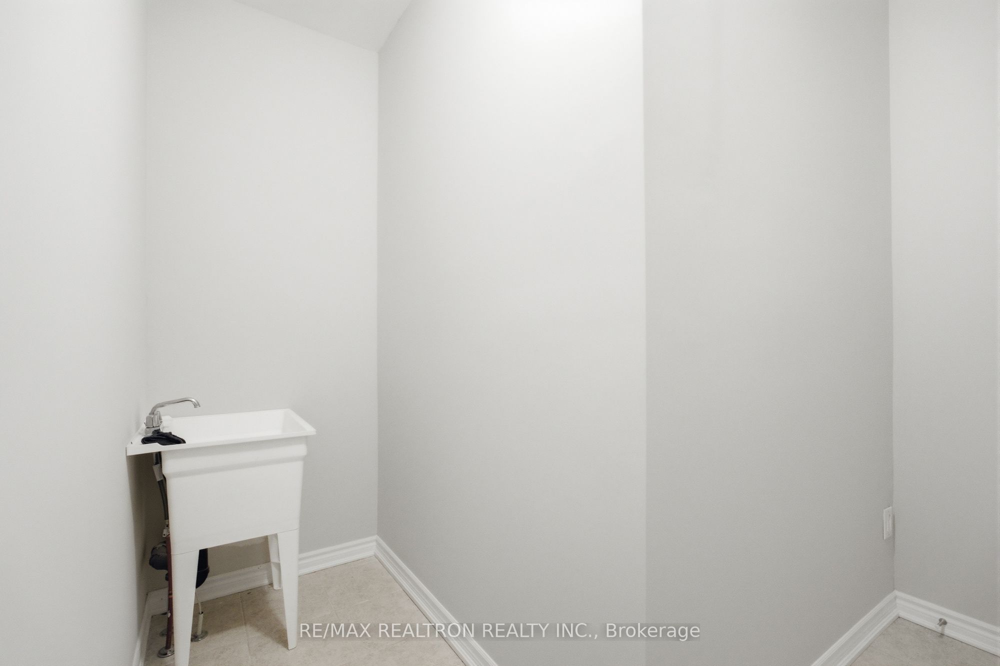 77 Casely Avenue Property Photo 12