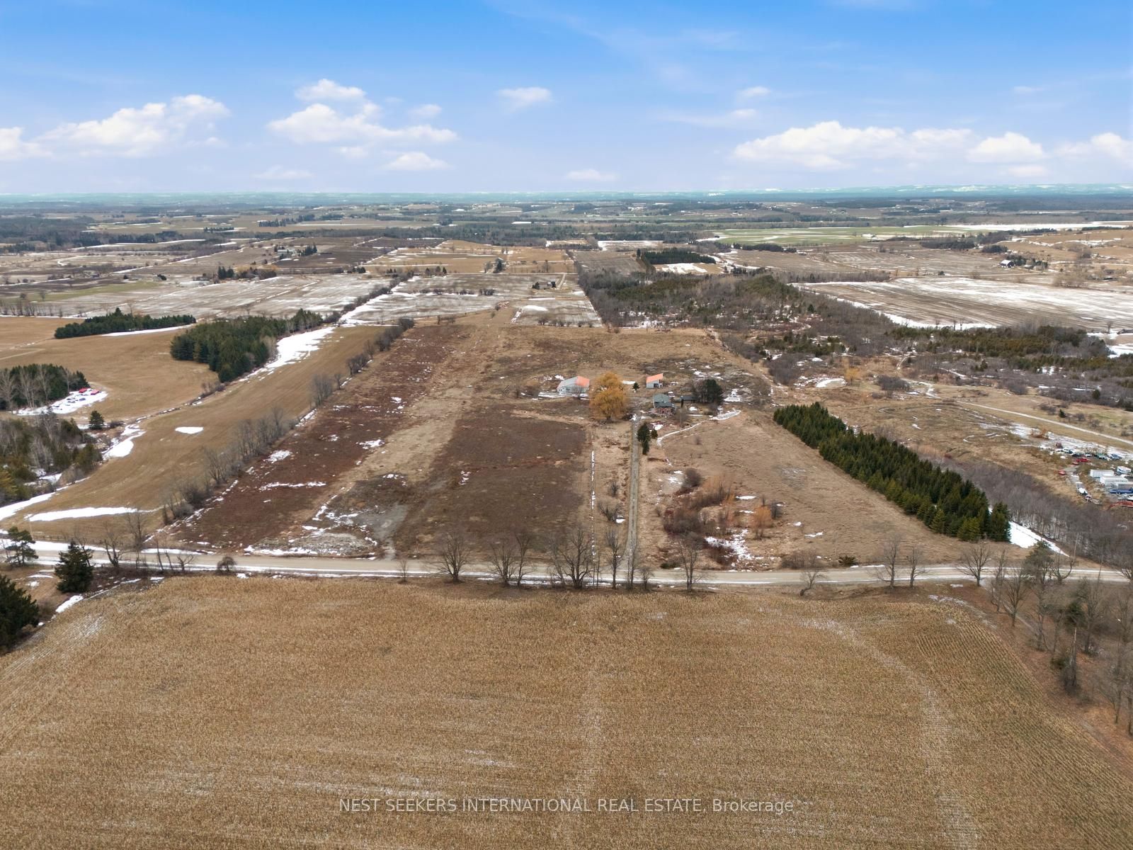 5876 8th Line Property Photo 9