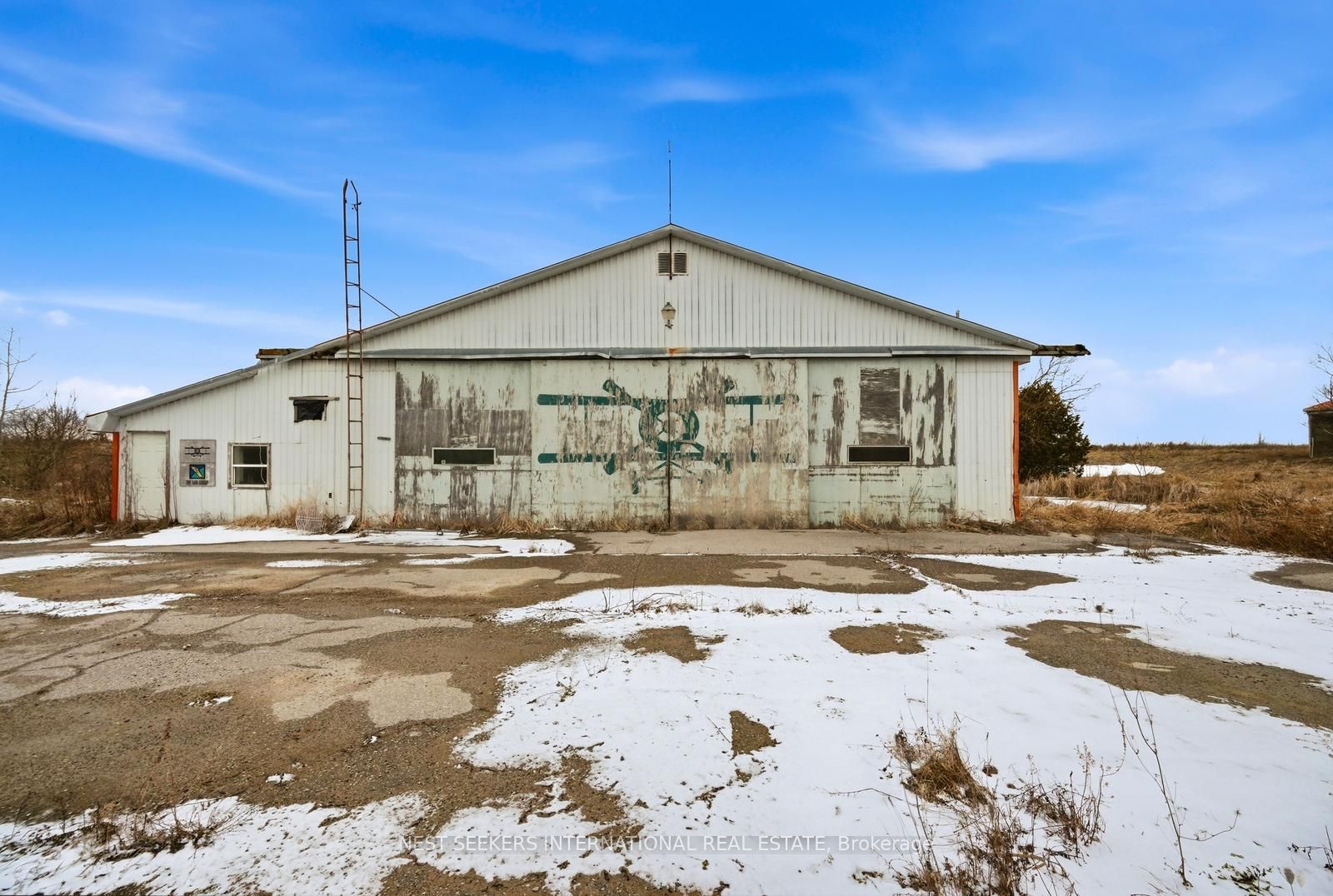 5876 8th Line Property Photo 25