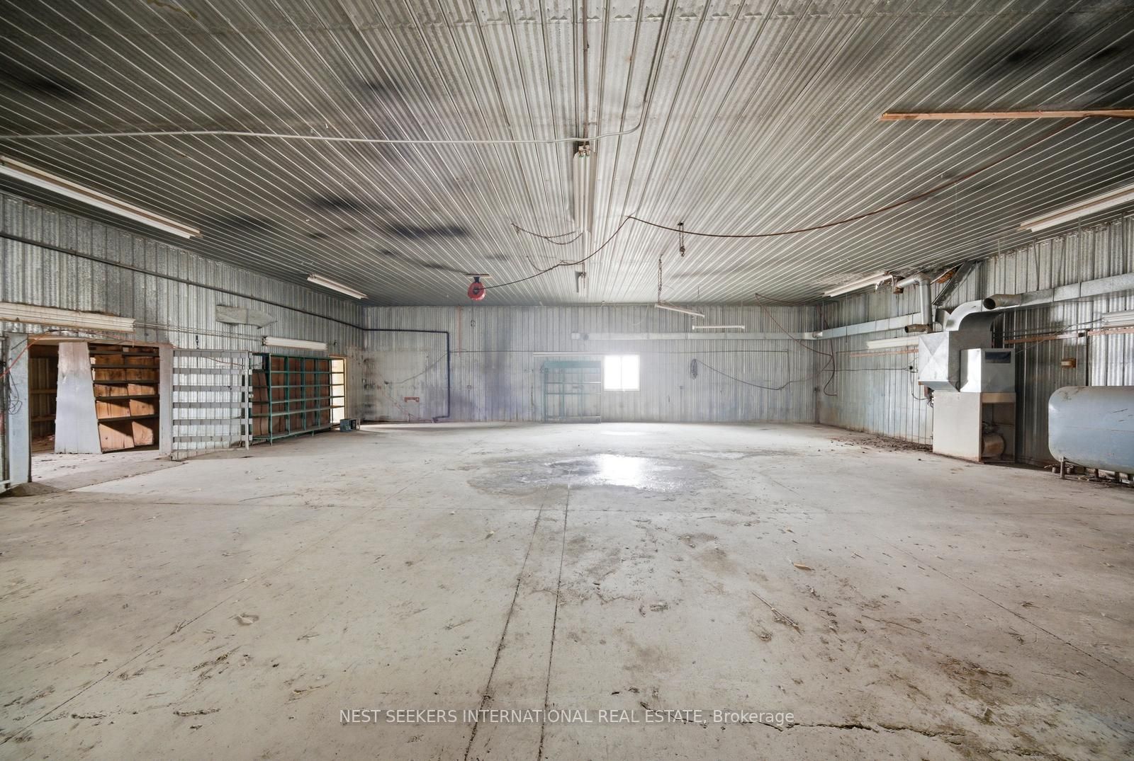5876 8th Line Property Photo 28