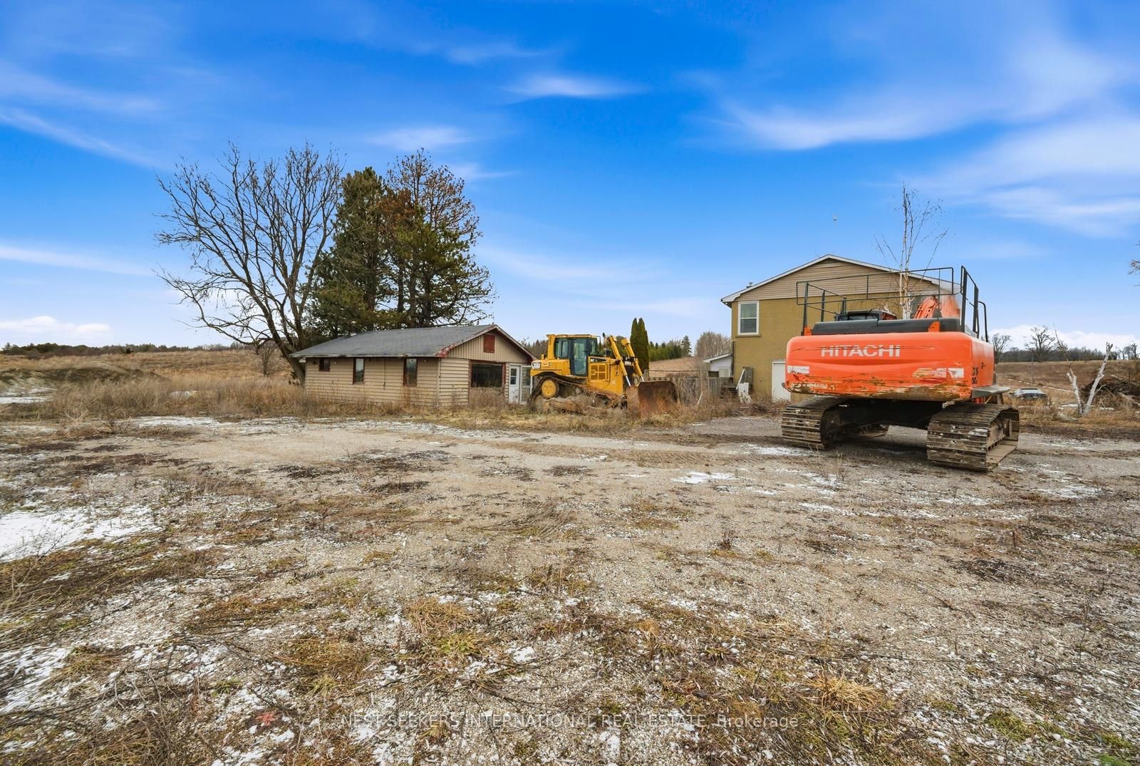 5876 8th Line Property Photo 33