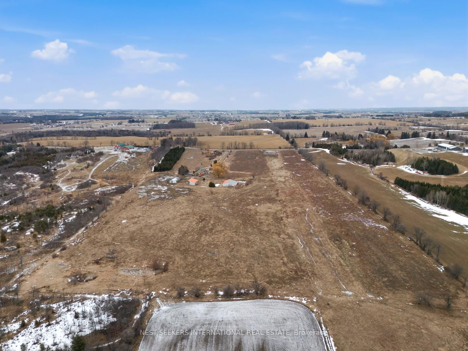 5876 8th Line Property Photo 34