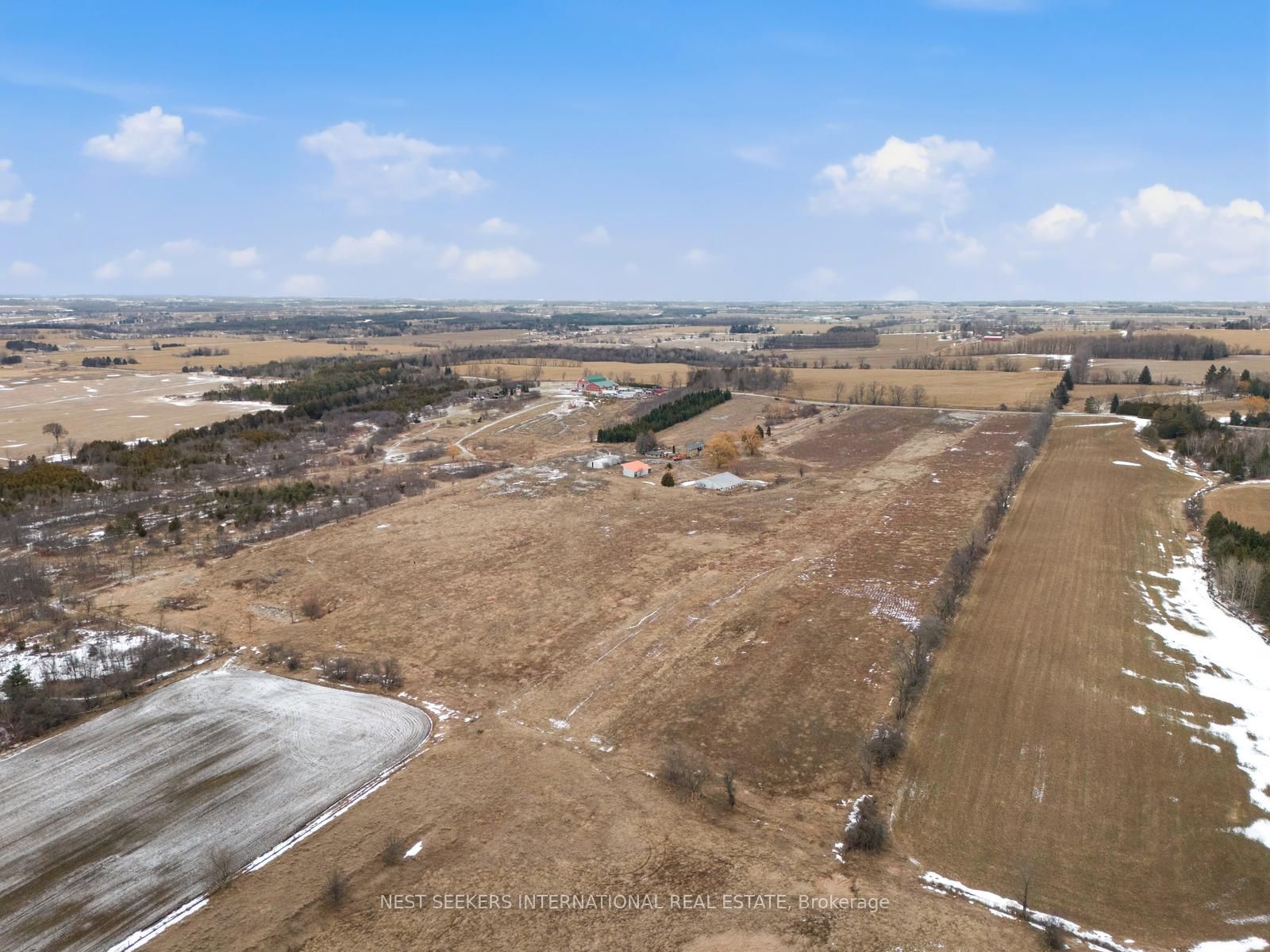 5876 8th Line Property Photo 35